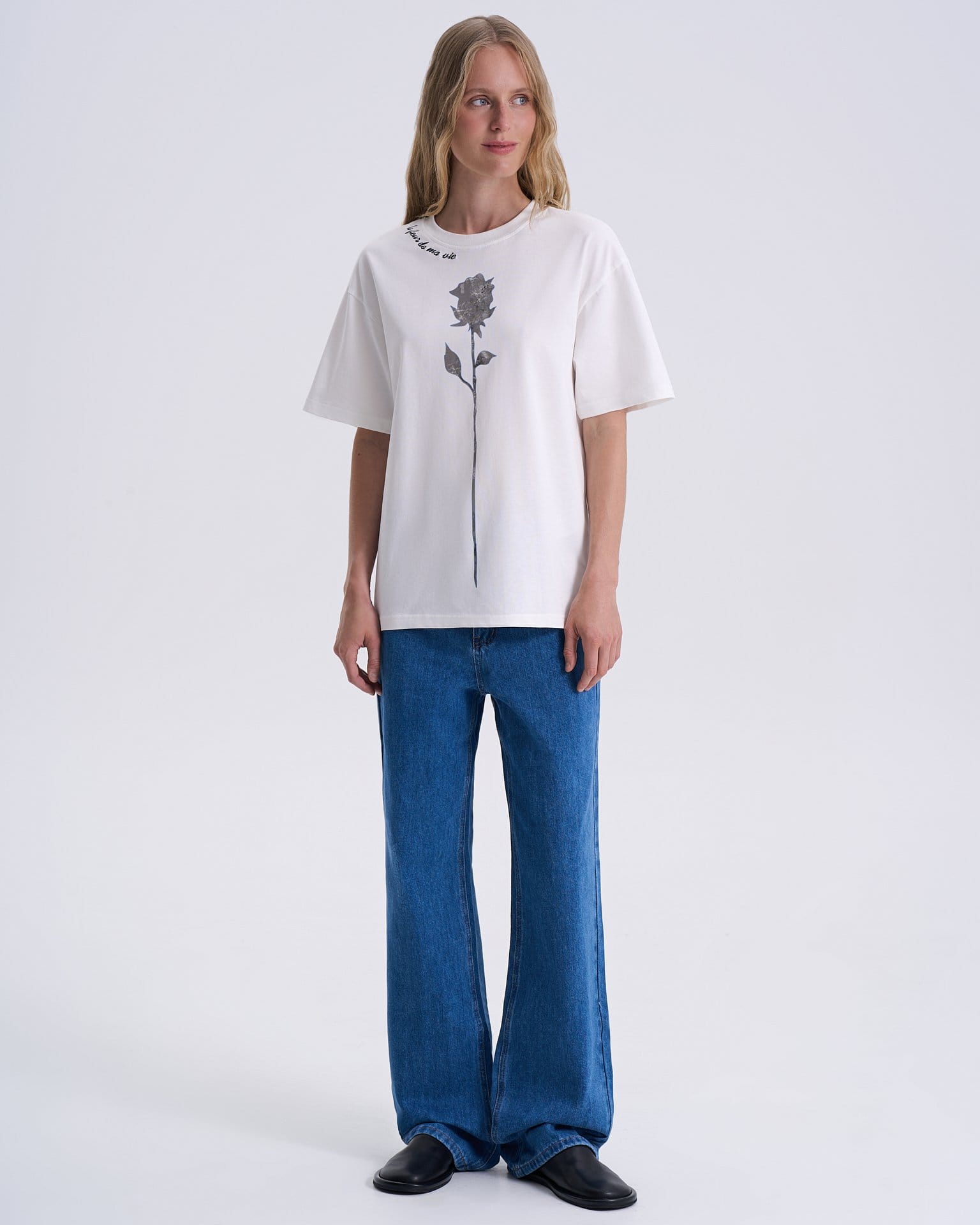 Футболка с вышивкой La fleur de ma vie