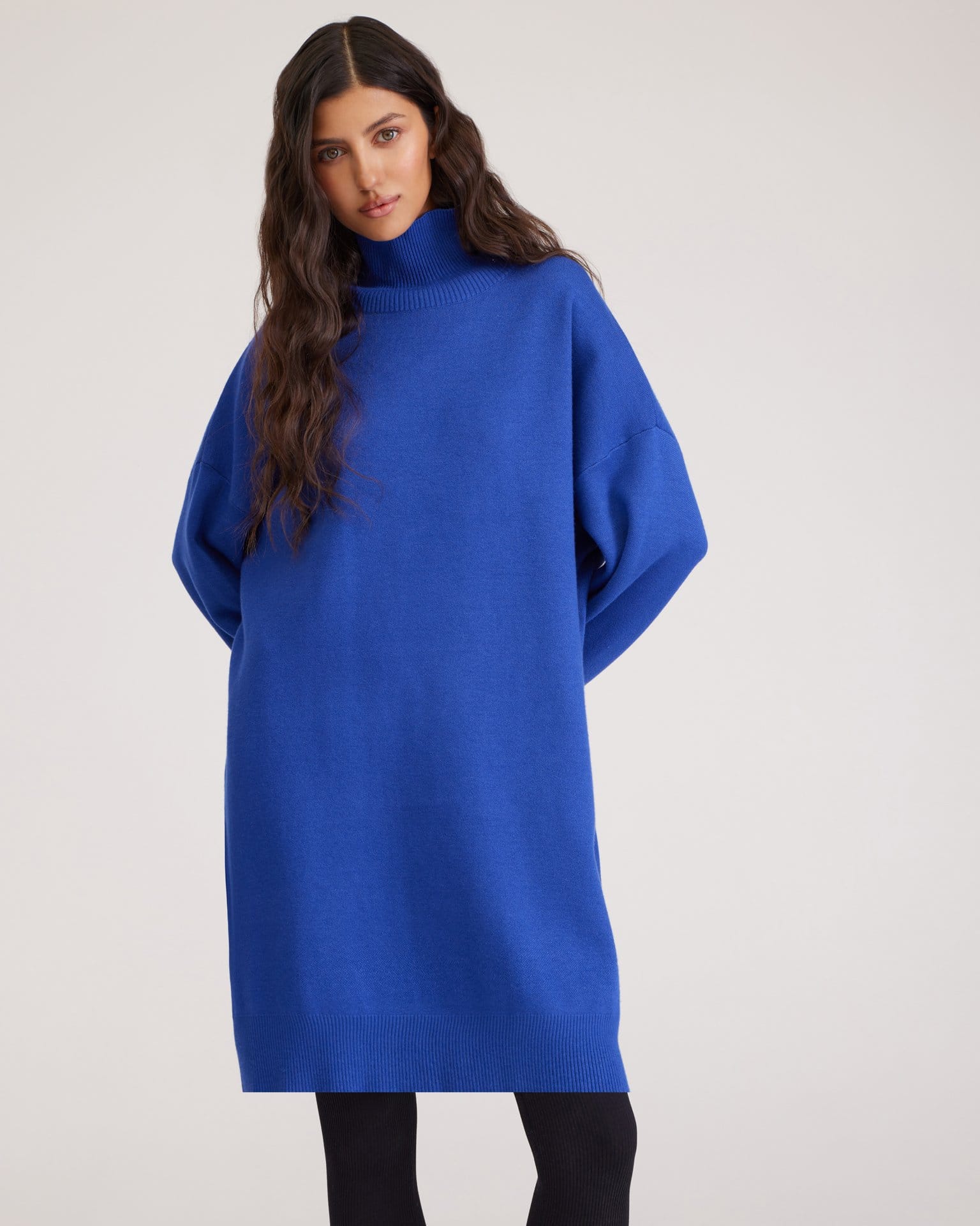 Платье-кокон в синем цвете