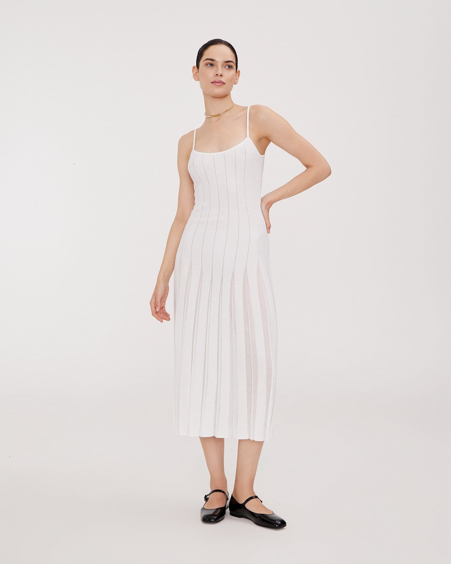 Платье на бретельках