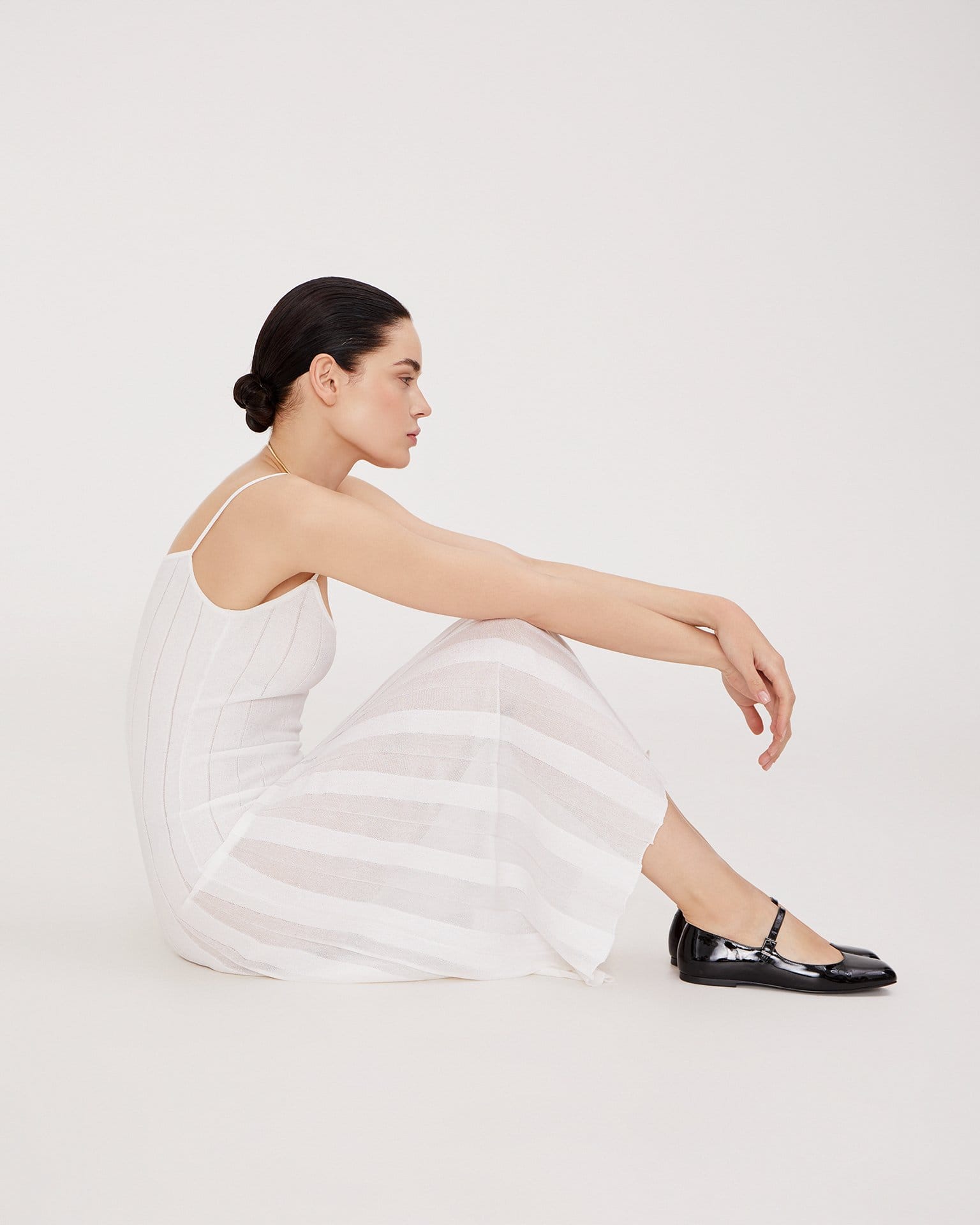 Платье на бретельках