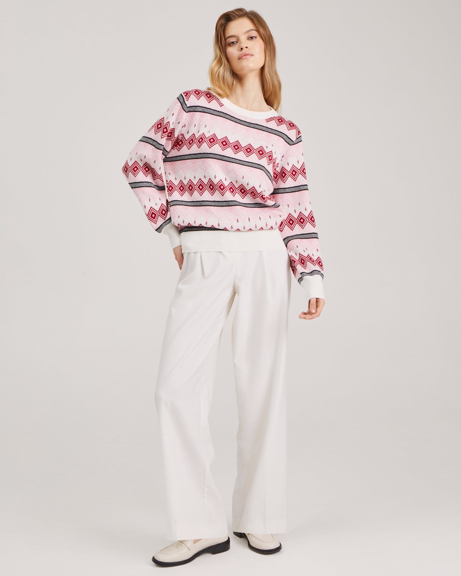 Джемпер с геометрическими узорами