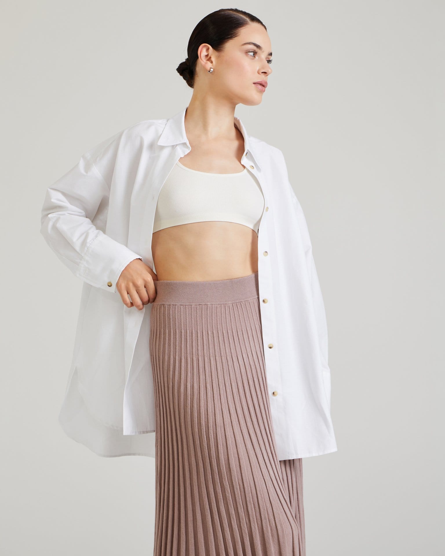 Плиссированая юбка-миди в пудровом цвете