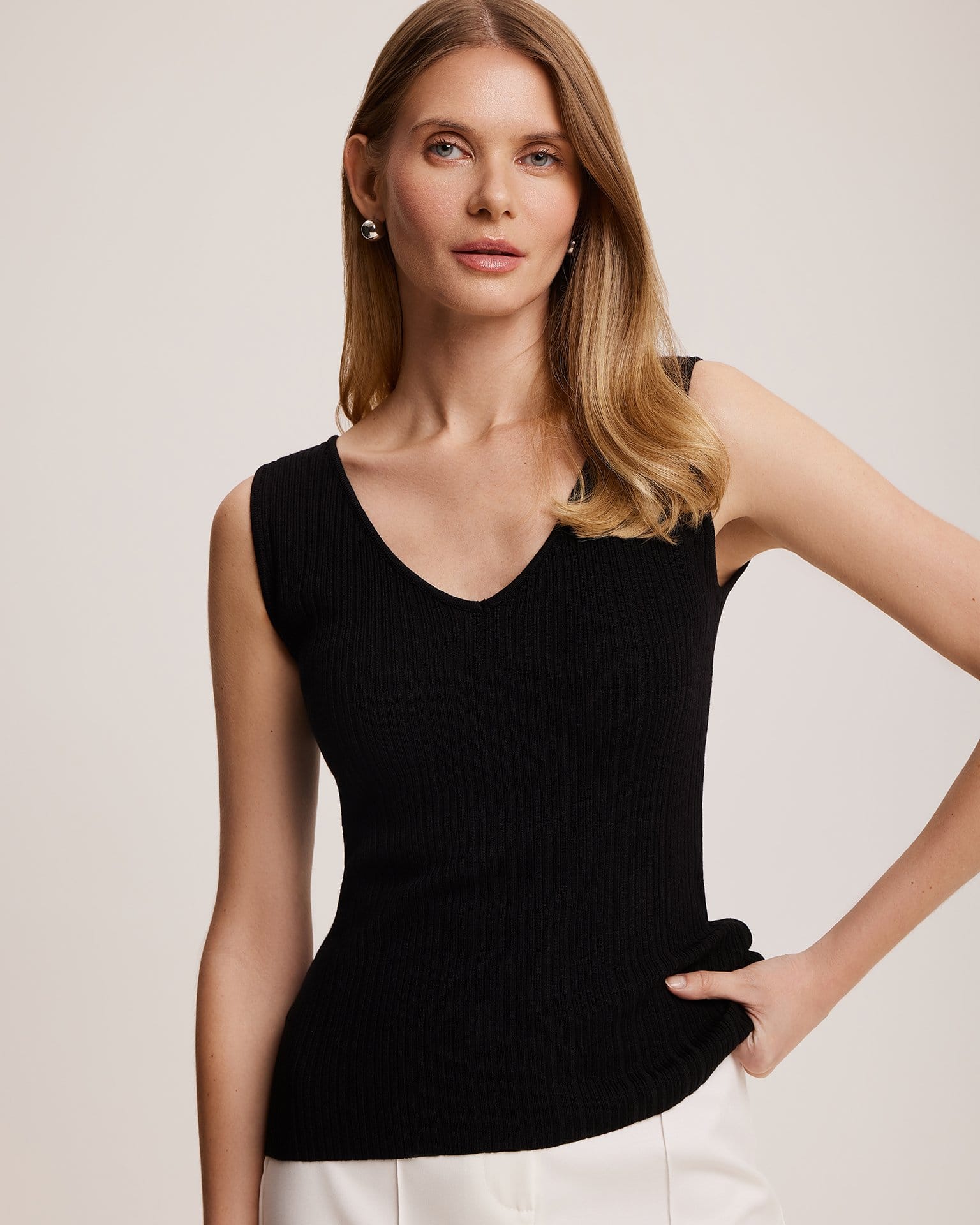 Топ в рубчик в черном цвете