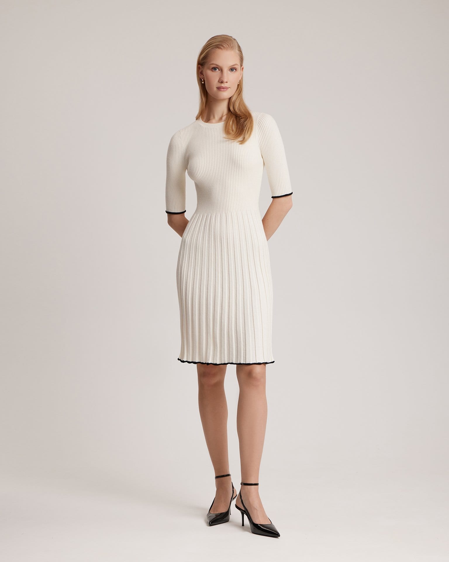 Белое платье