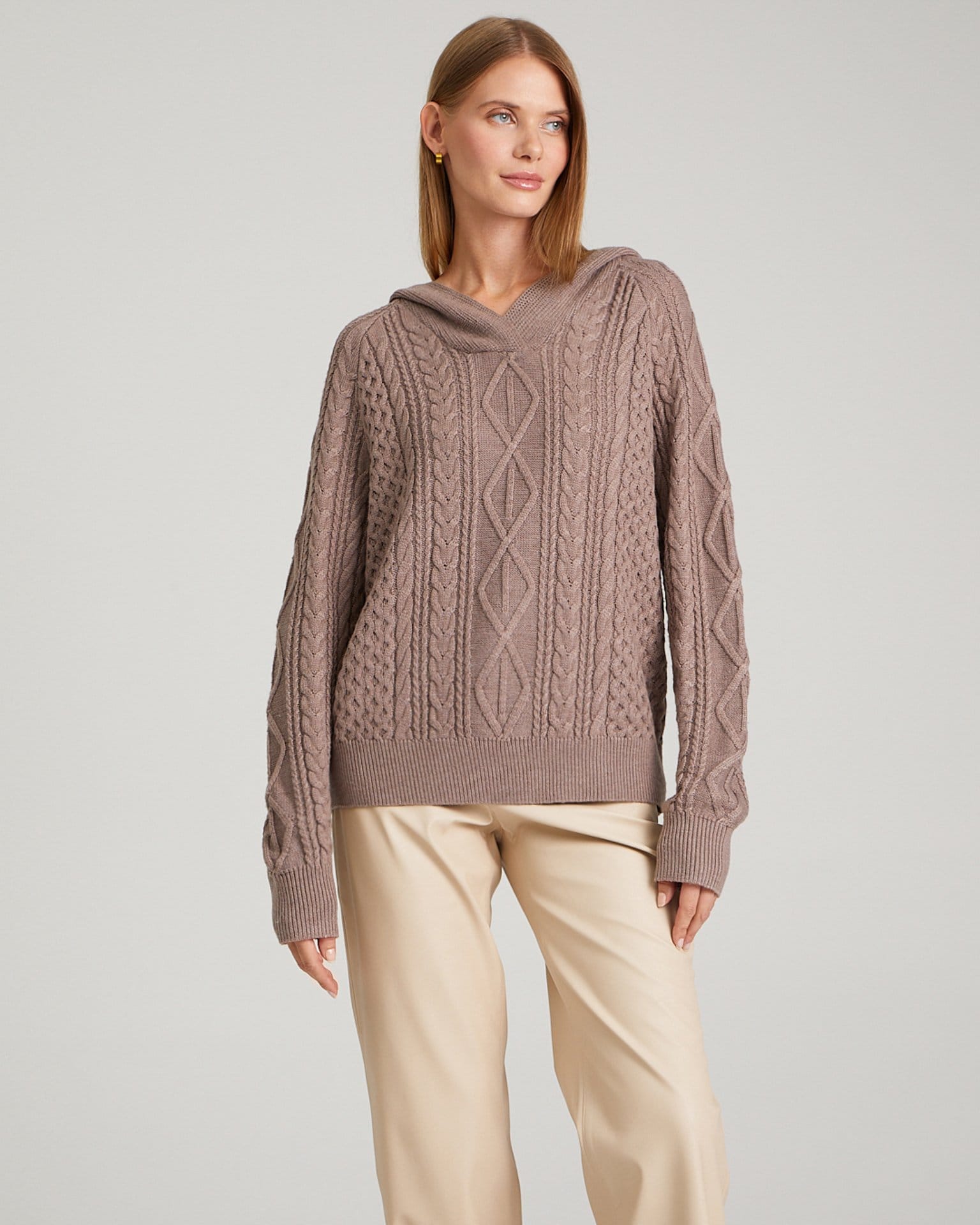 Джемпер с капюшоном