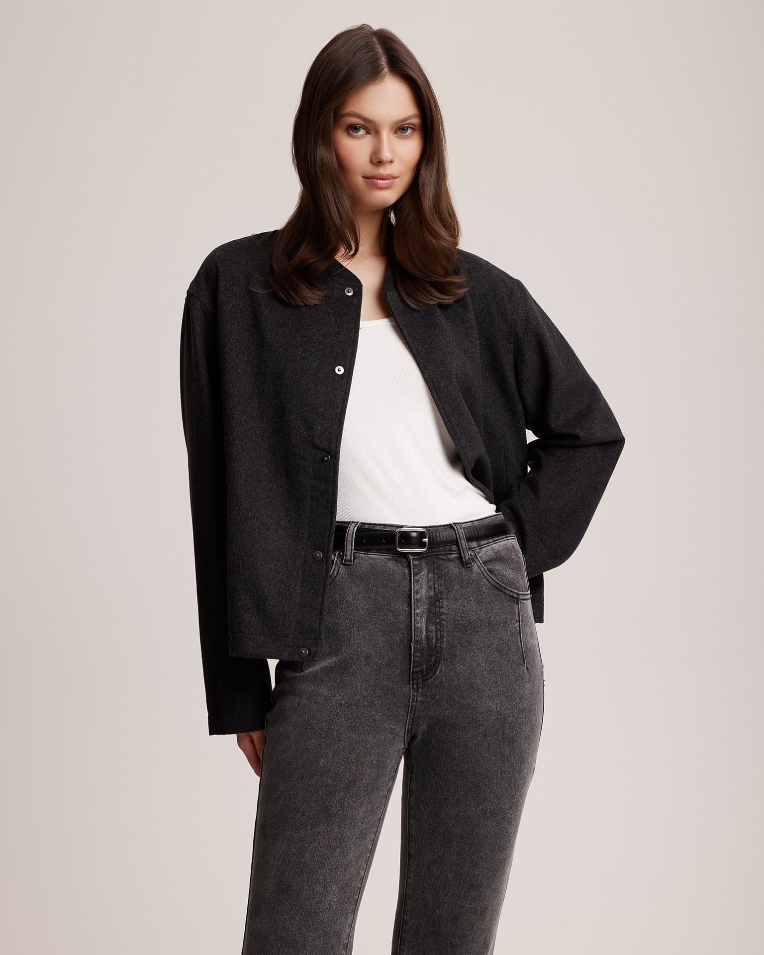 Джинсы клеш в сером цвете