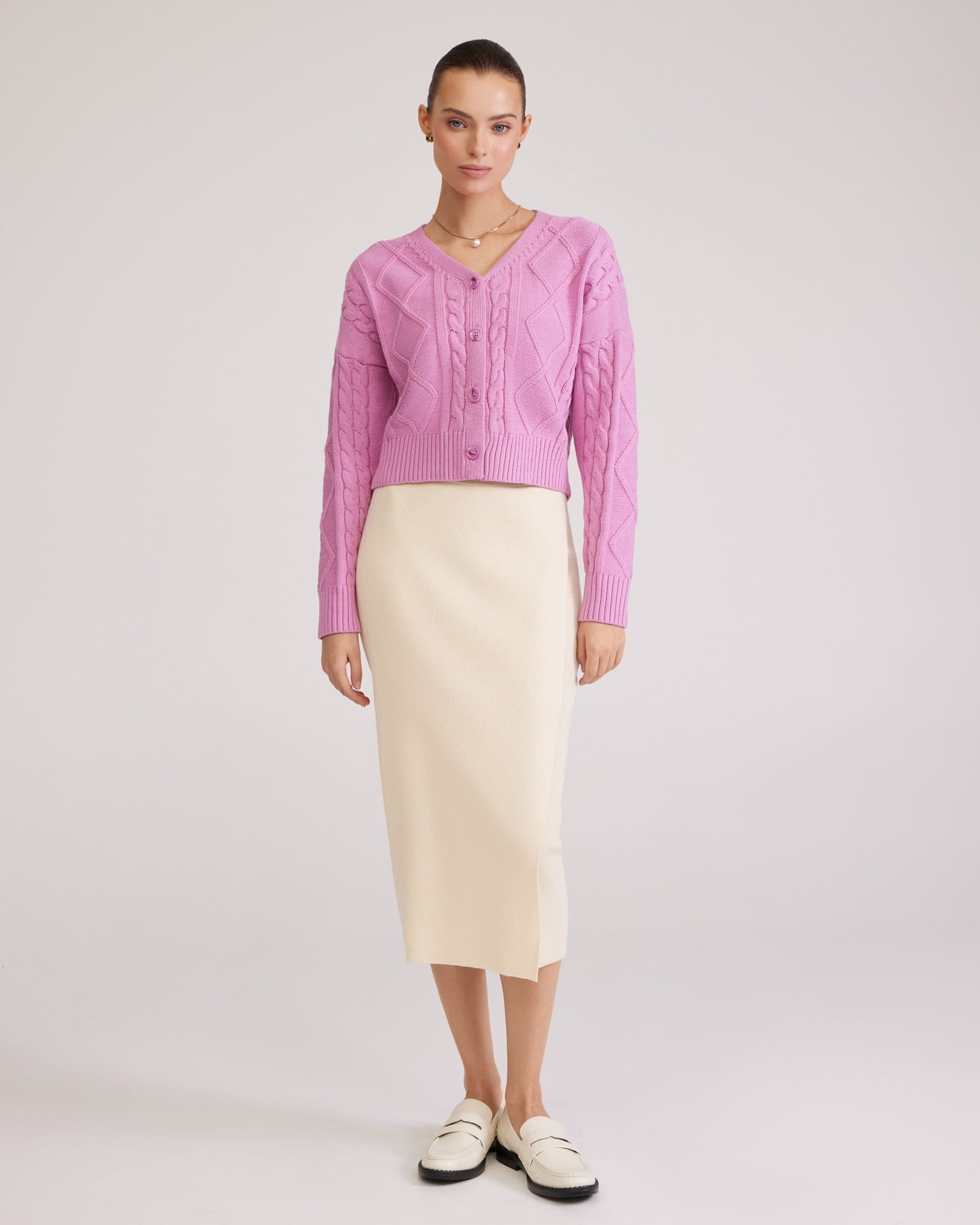 Розовый кардиган