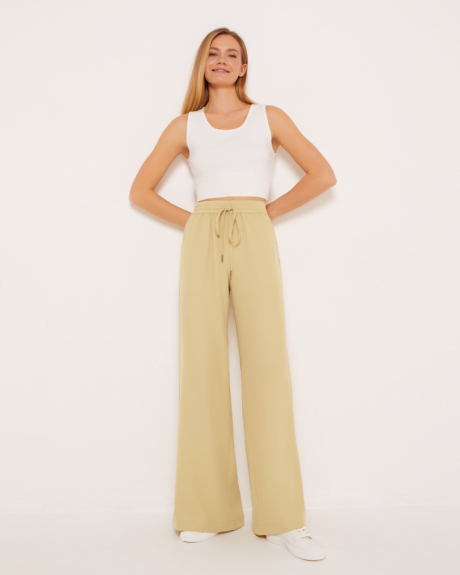 Брюки свободного кроя