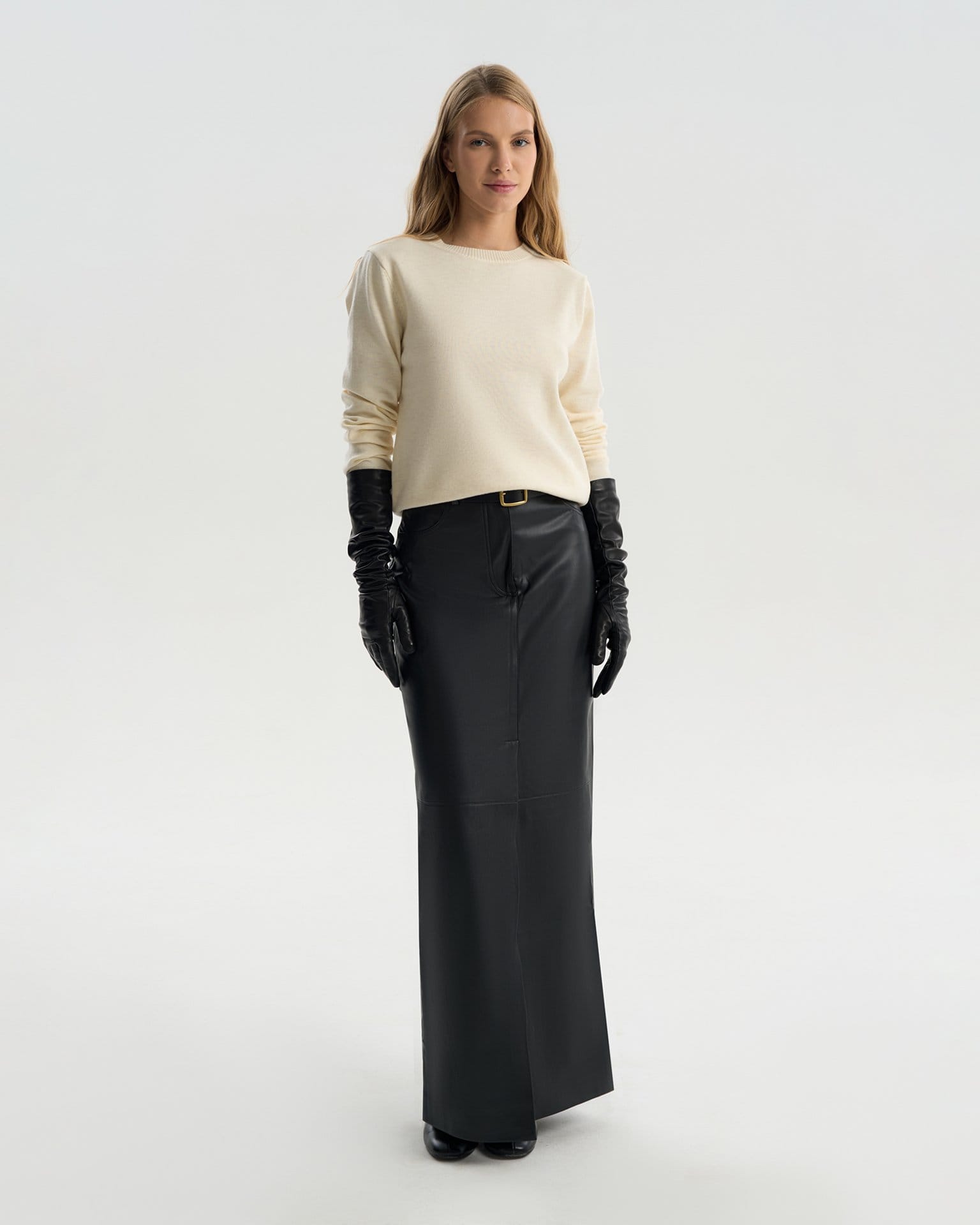 Юбка макси из эко-кожи в черном цвете