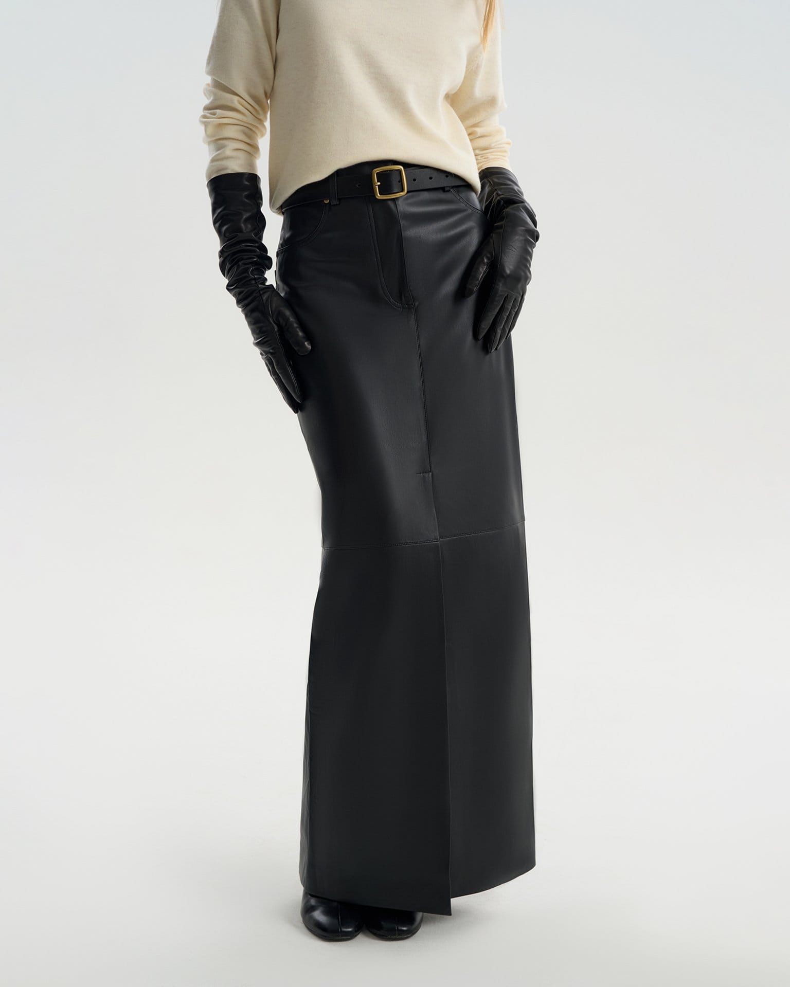 Юбка макси из эко-кожи в черном цвете