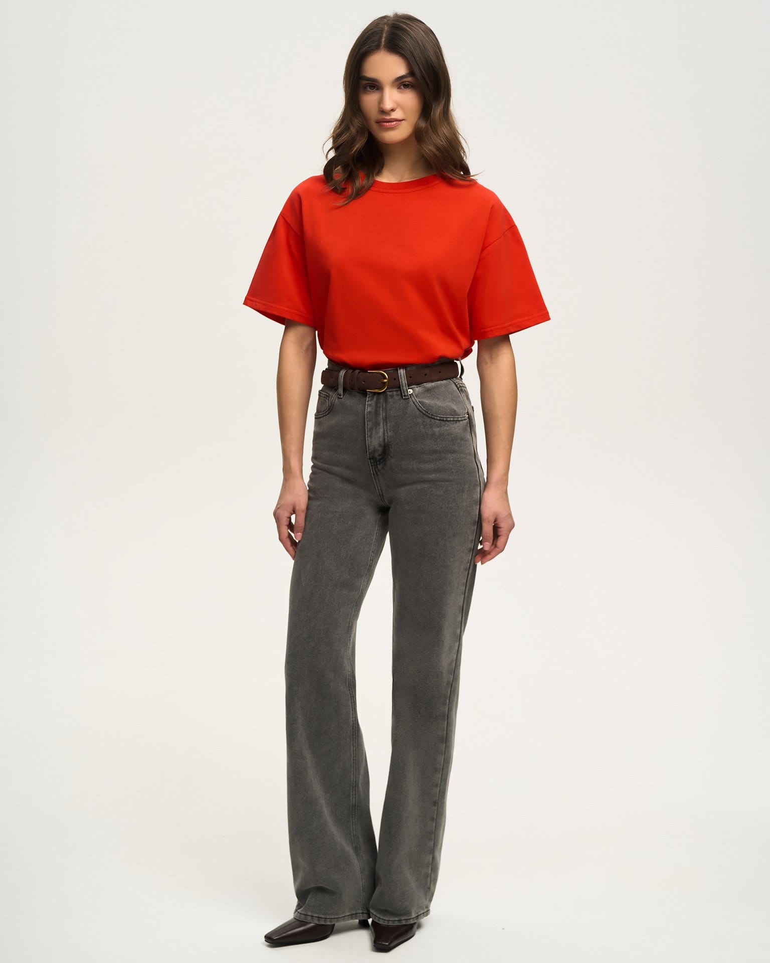 Базовая футболка в красном цвете