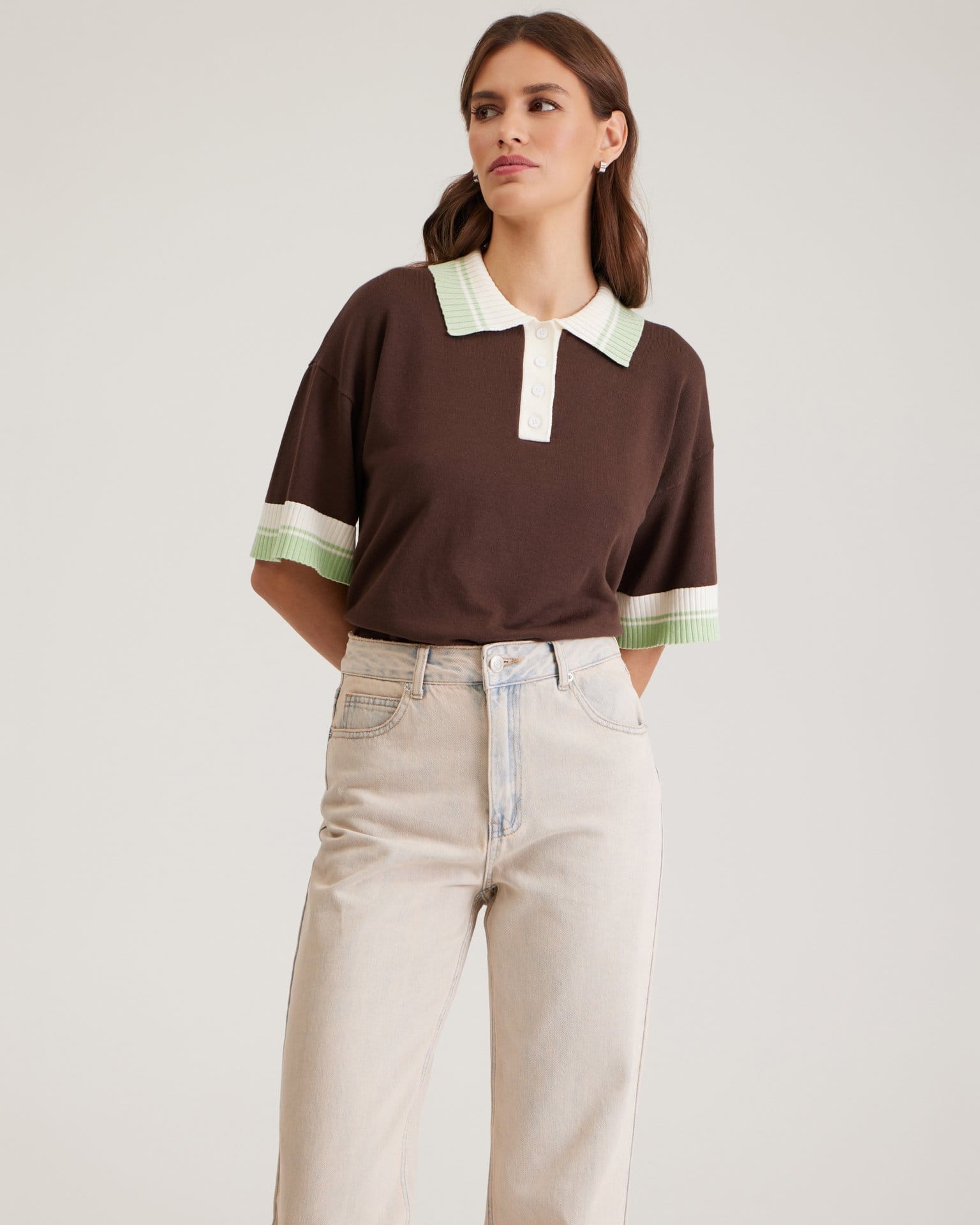 Джинсы с эффектом потертости