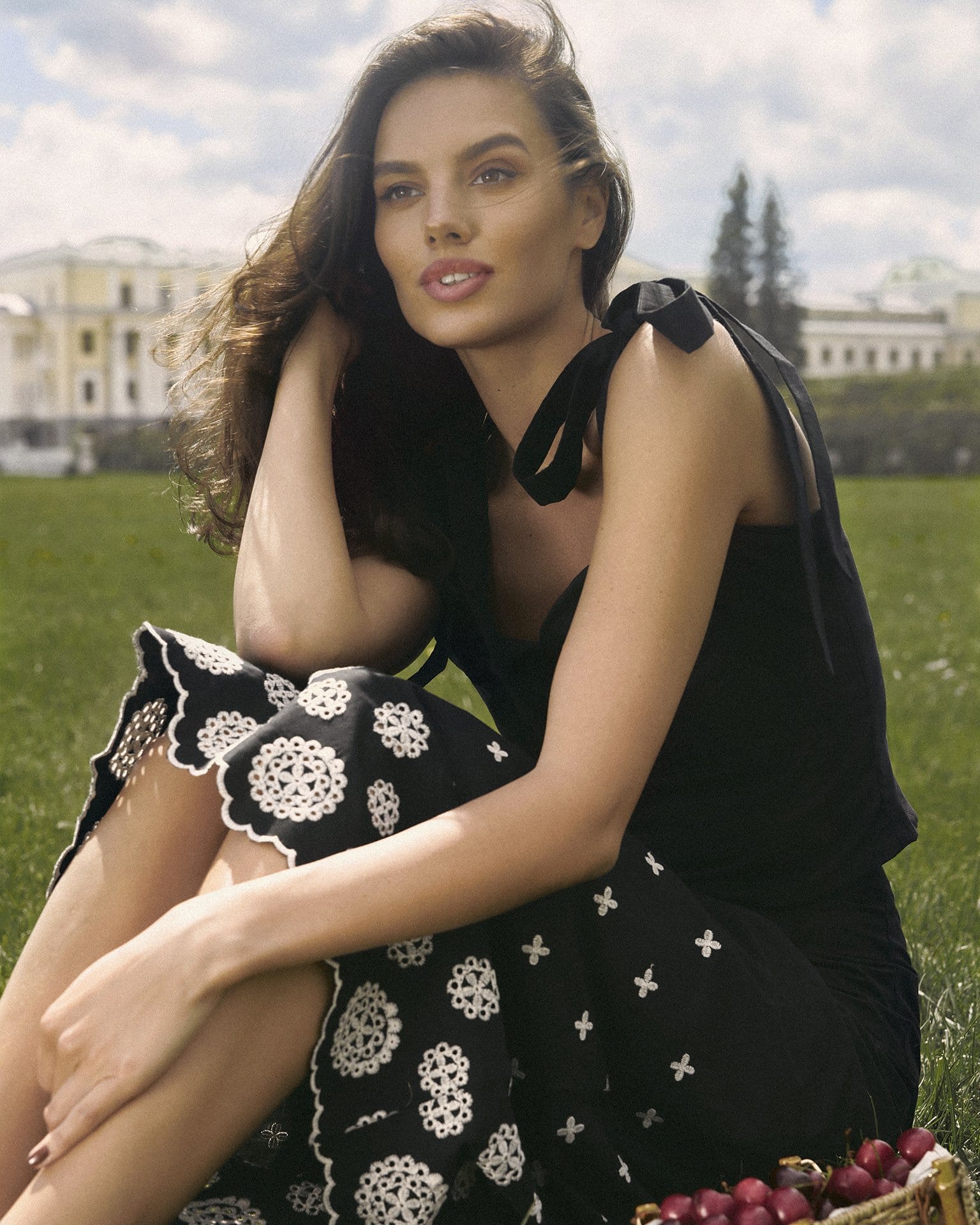 Юбка с вышивкой