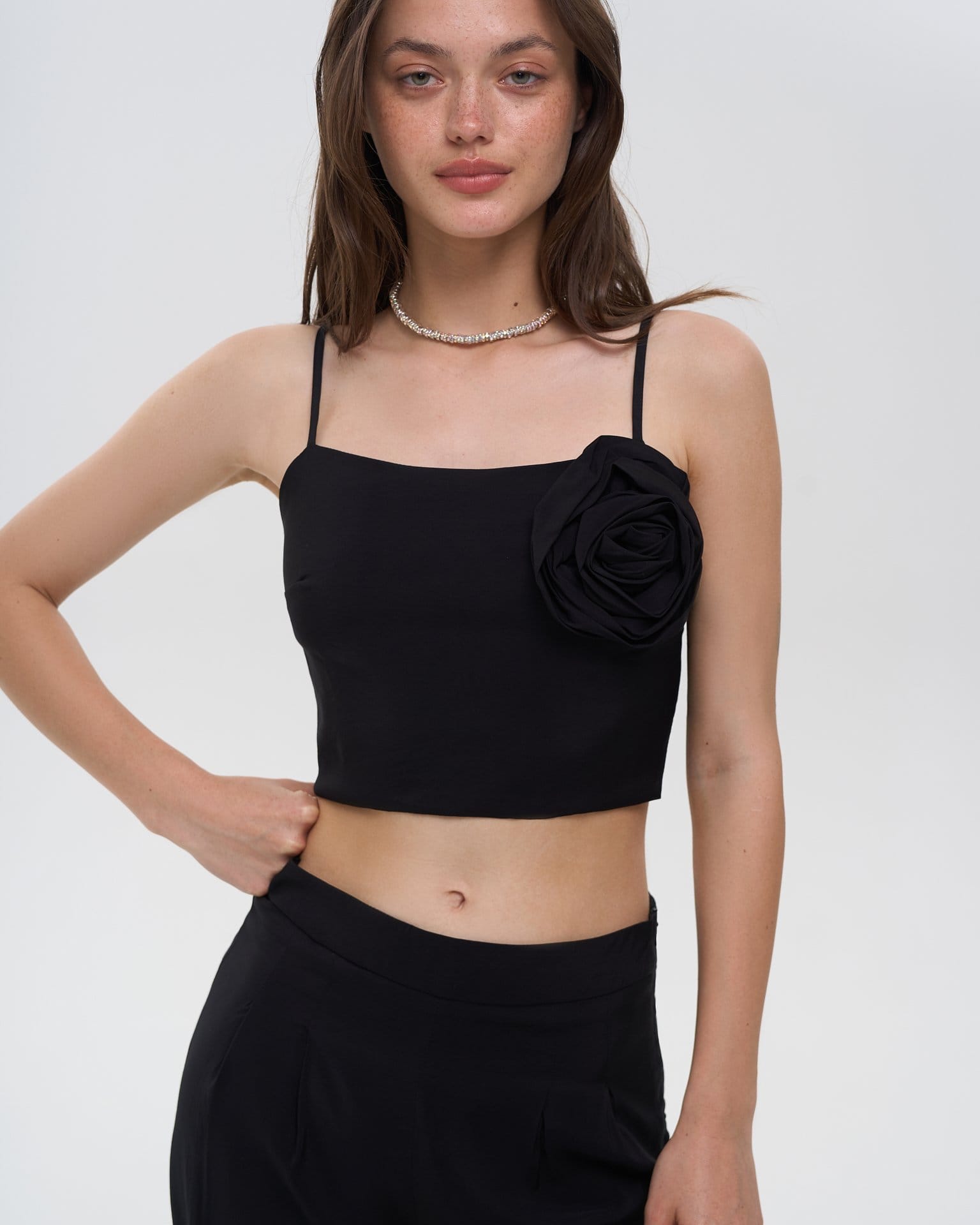 Топ с цветком