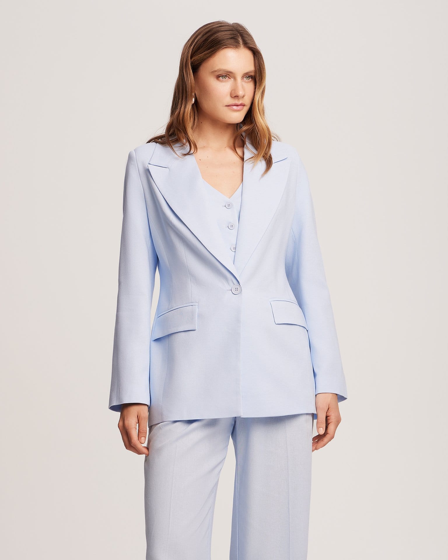 Жакет из льна в голубом цвете