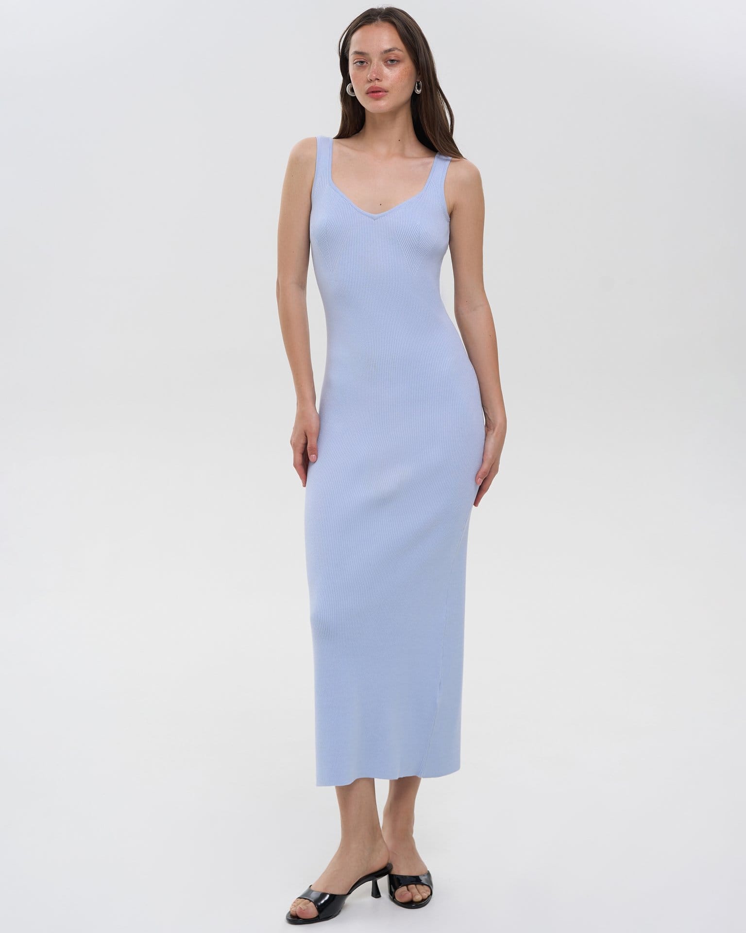 Приталенное платье