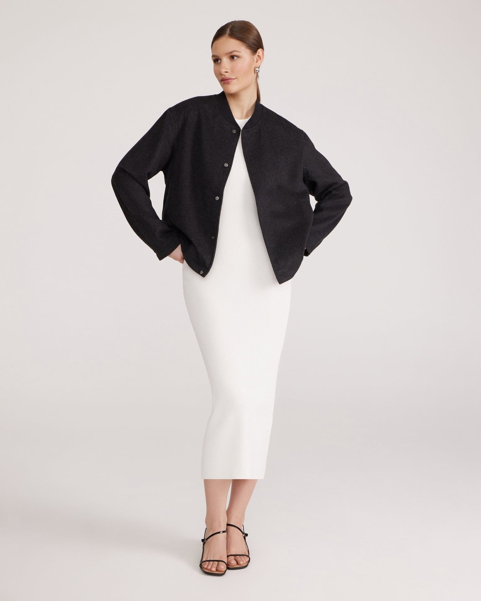 Темно-серый шерстяной бомбер