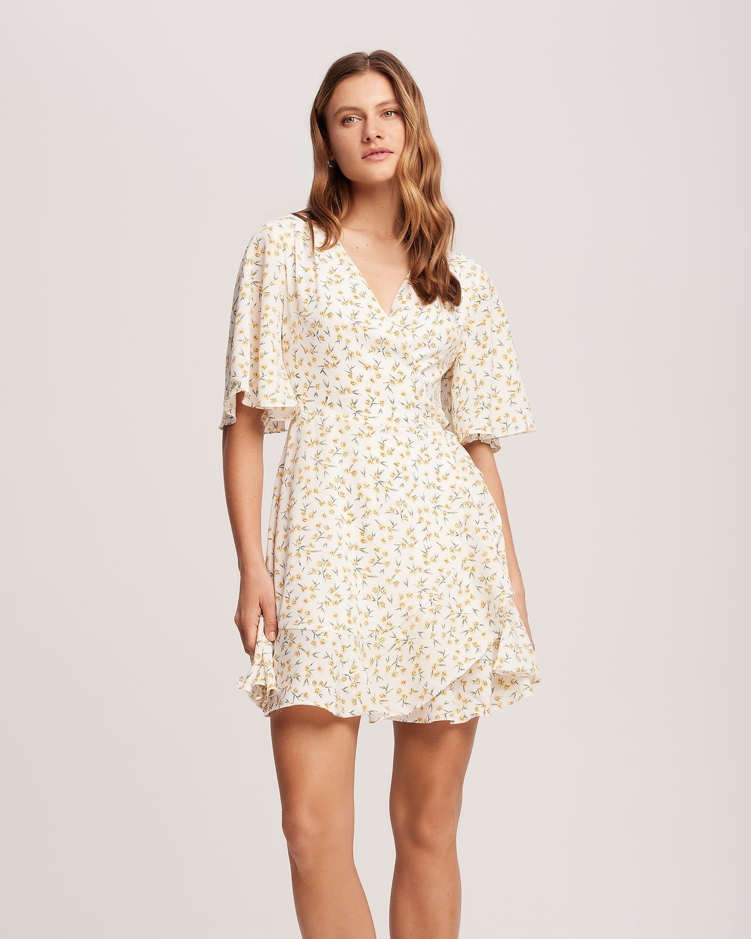 Платье-мини на запáх