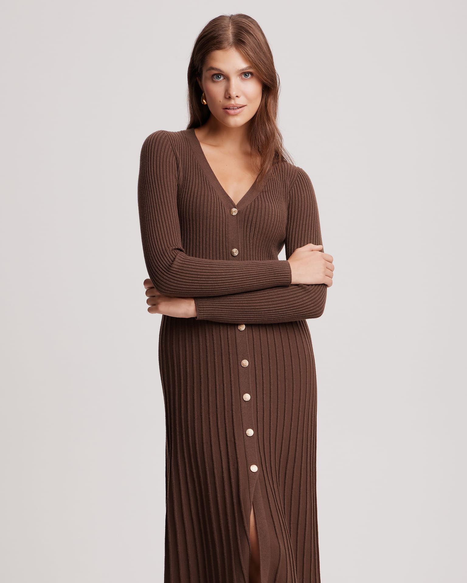 Шоколадное трикотажное платье