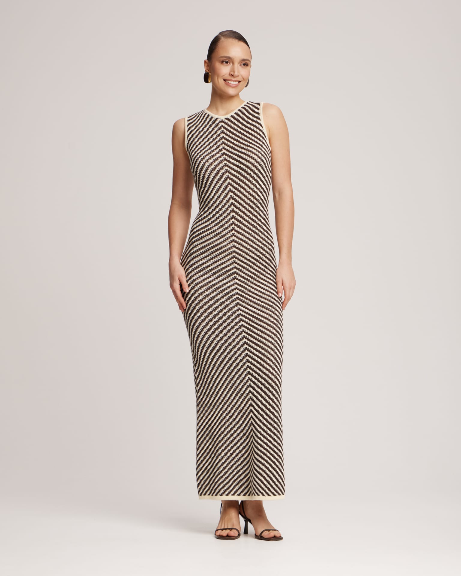 Платье кроше миди