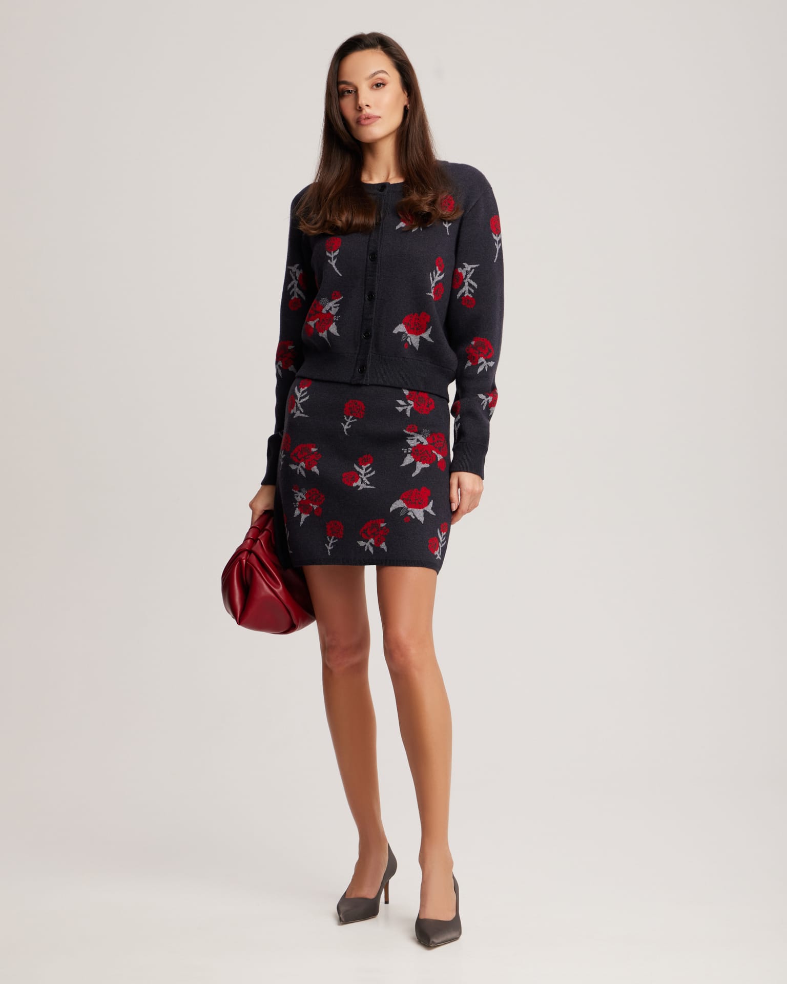 Кардиган с круглым вырезом