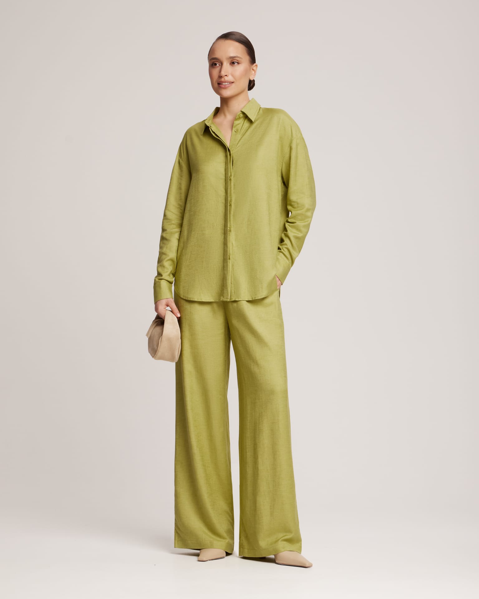 Костюм льняной с брюками 