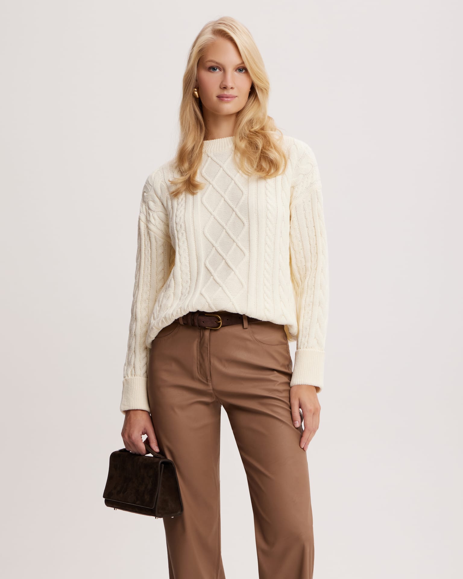 Фактурный джемпер в белом цвете