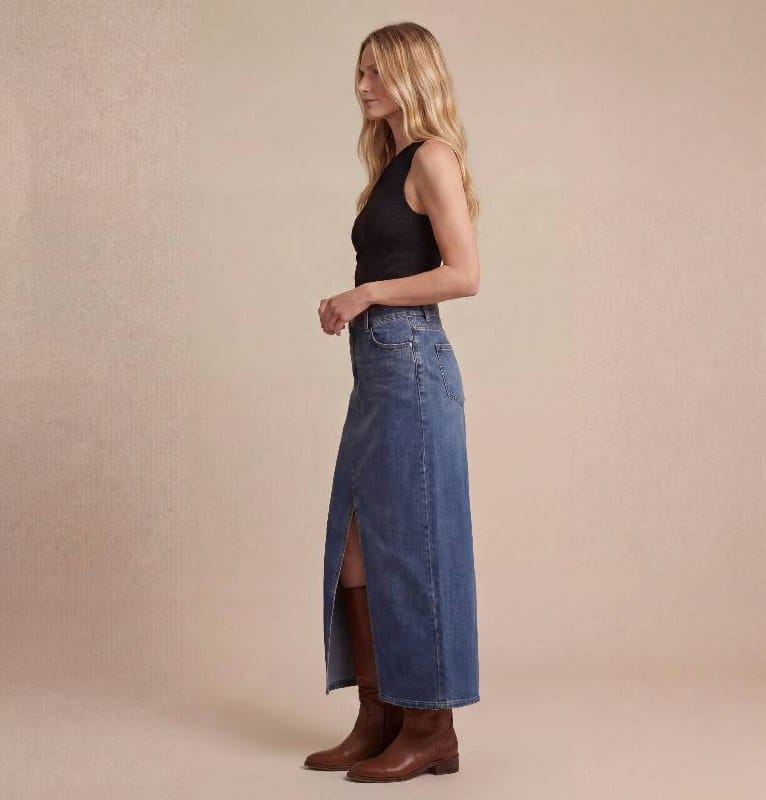 Джинсовая юбка миди в синем цвете