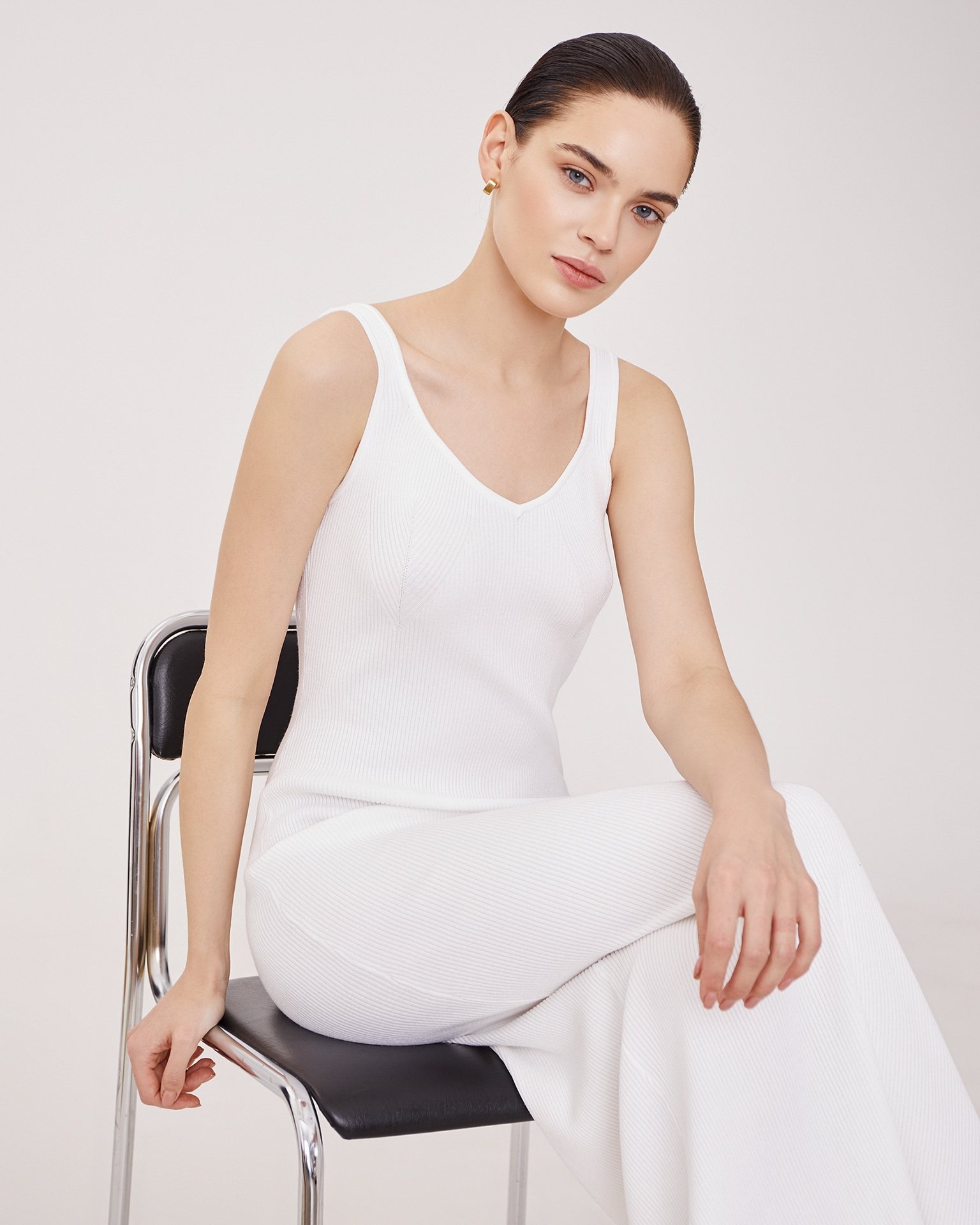 Платье миди белого цвета