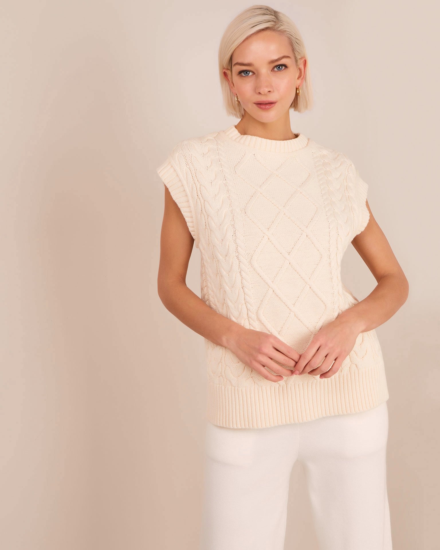 Жилет с косами