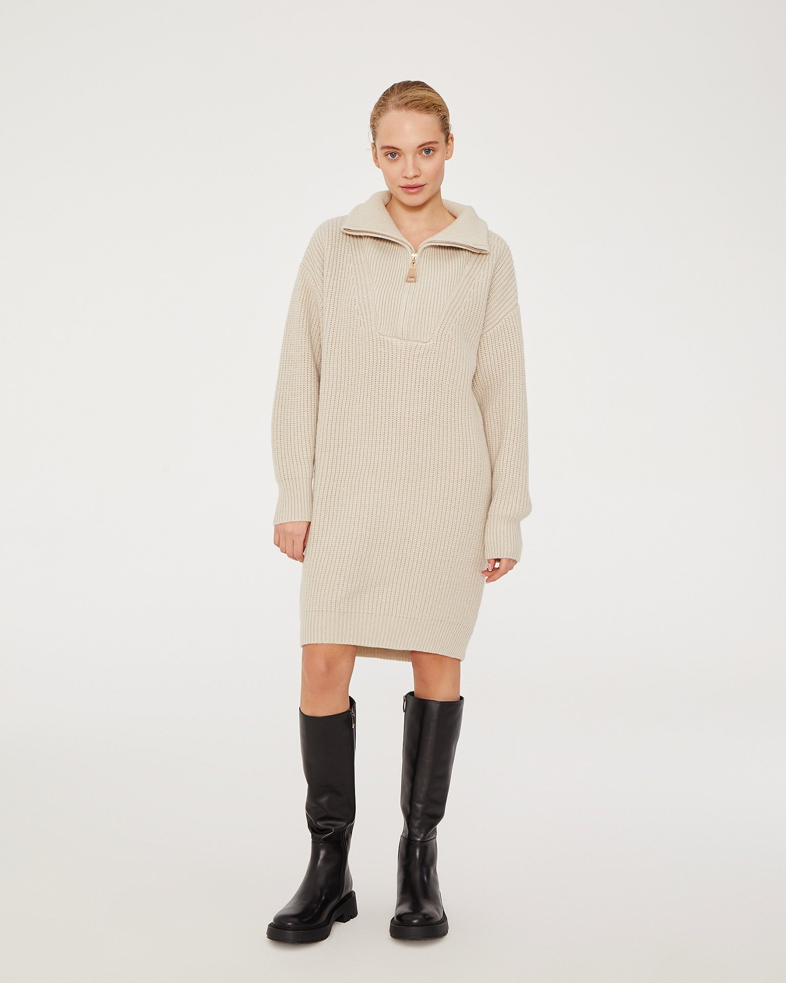 Платье из смесовой шерсти