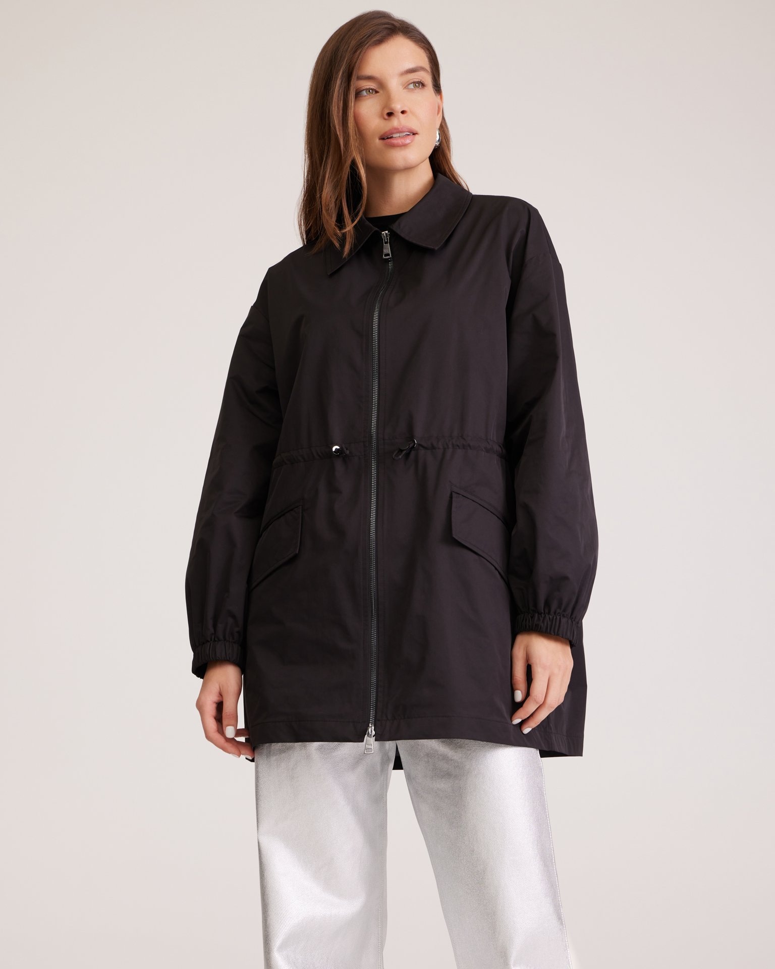 Тренч в черном цвете