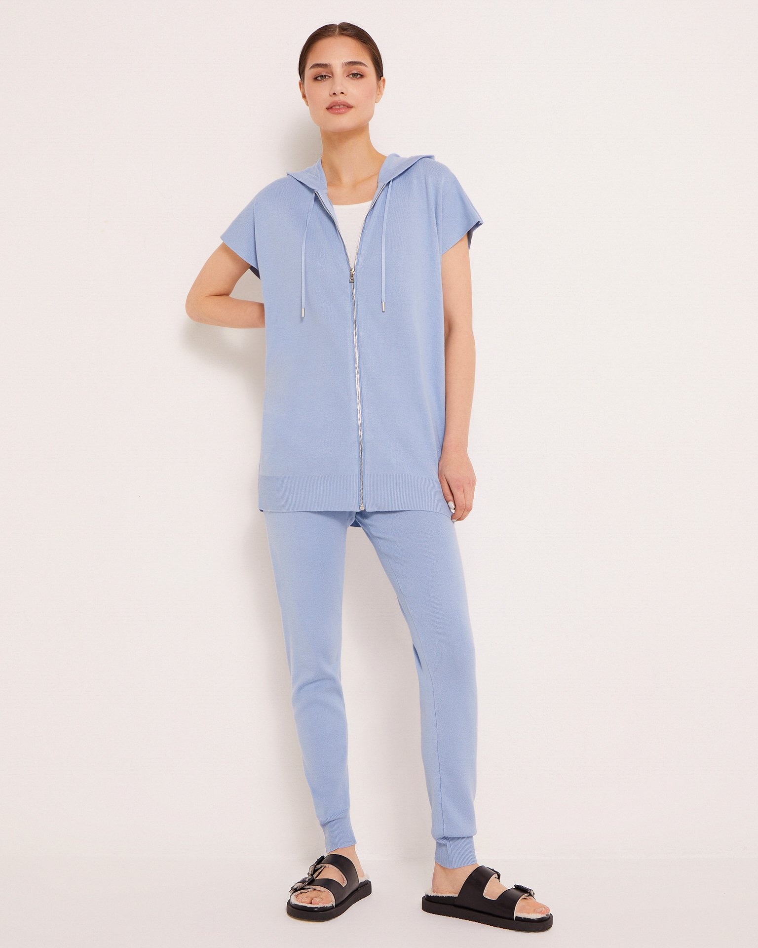 Костюм с жилетом