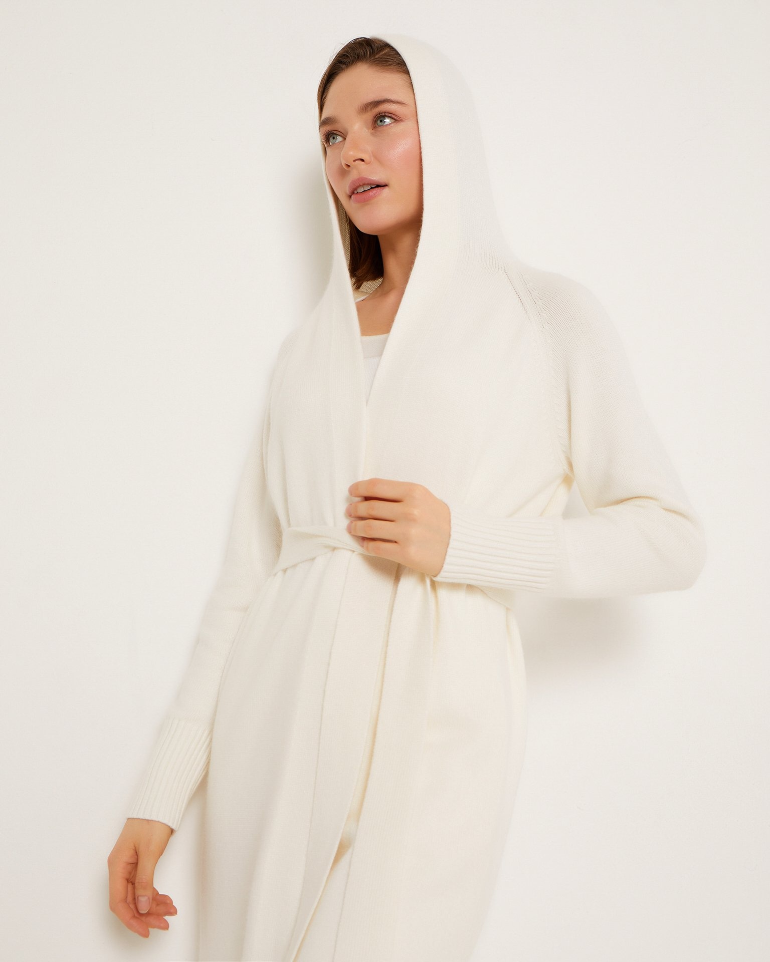 Кардиган белого цвета