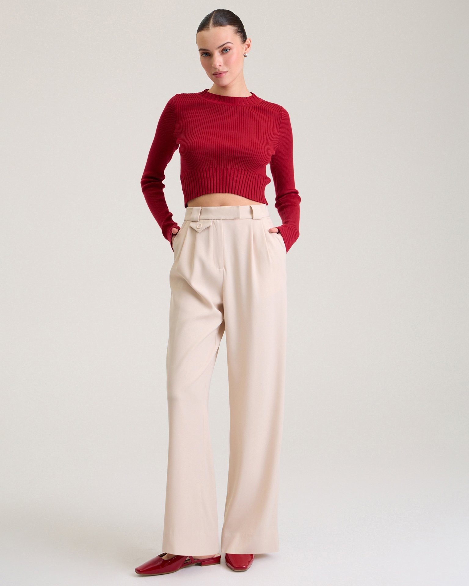 Укороченный красный джемпер