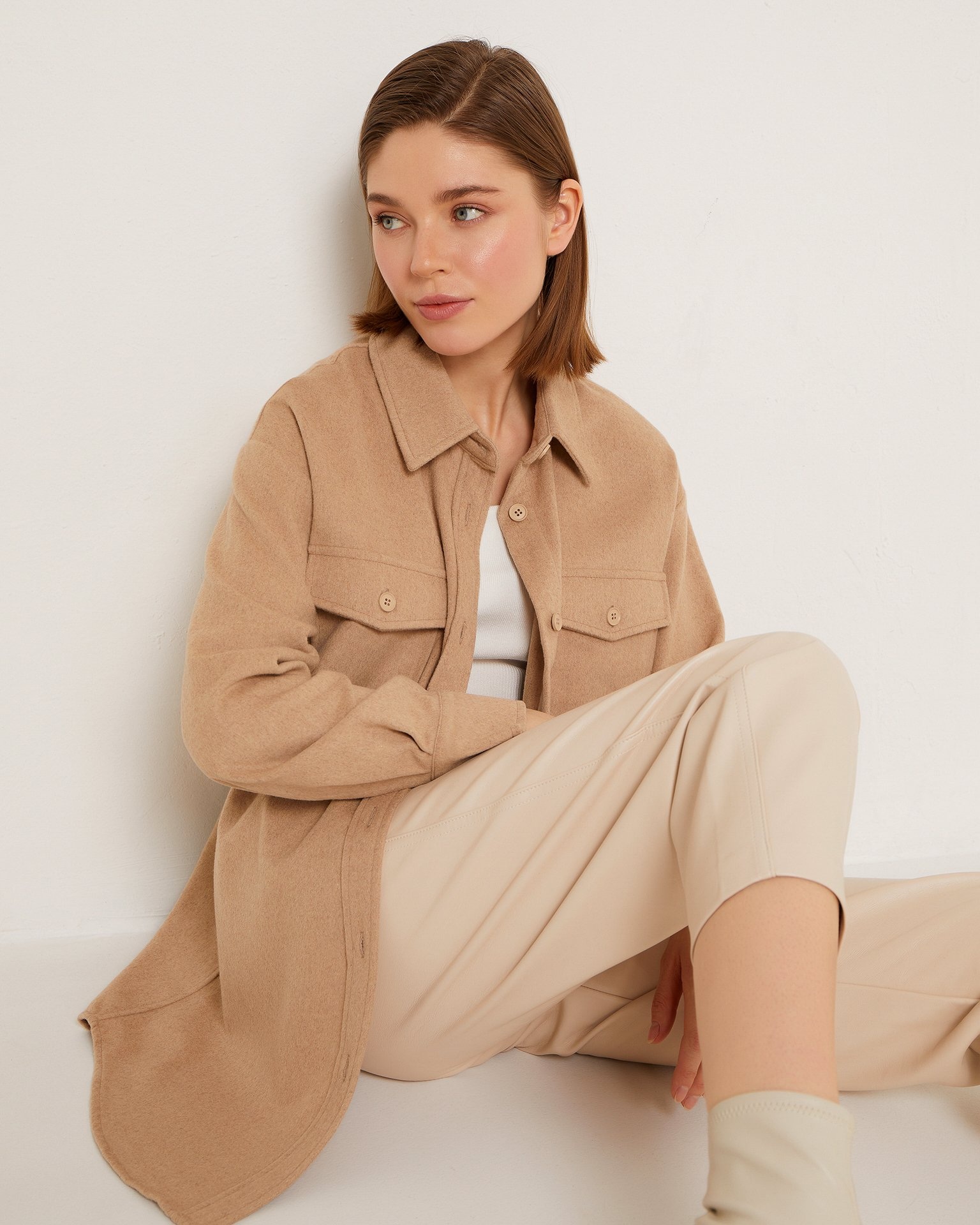 Рубашка с накладными карманами