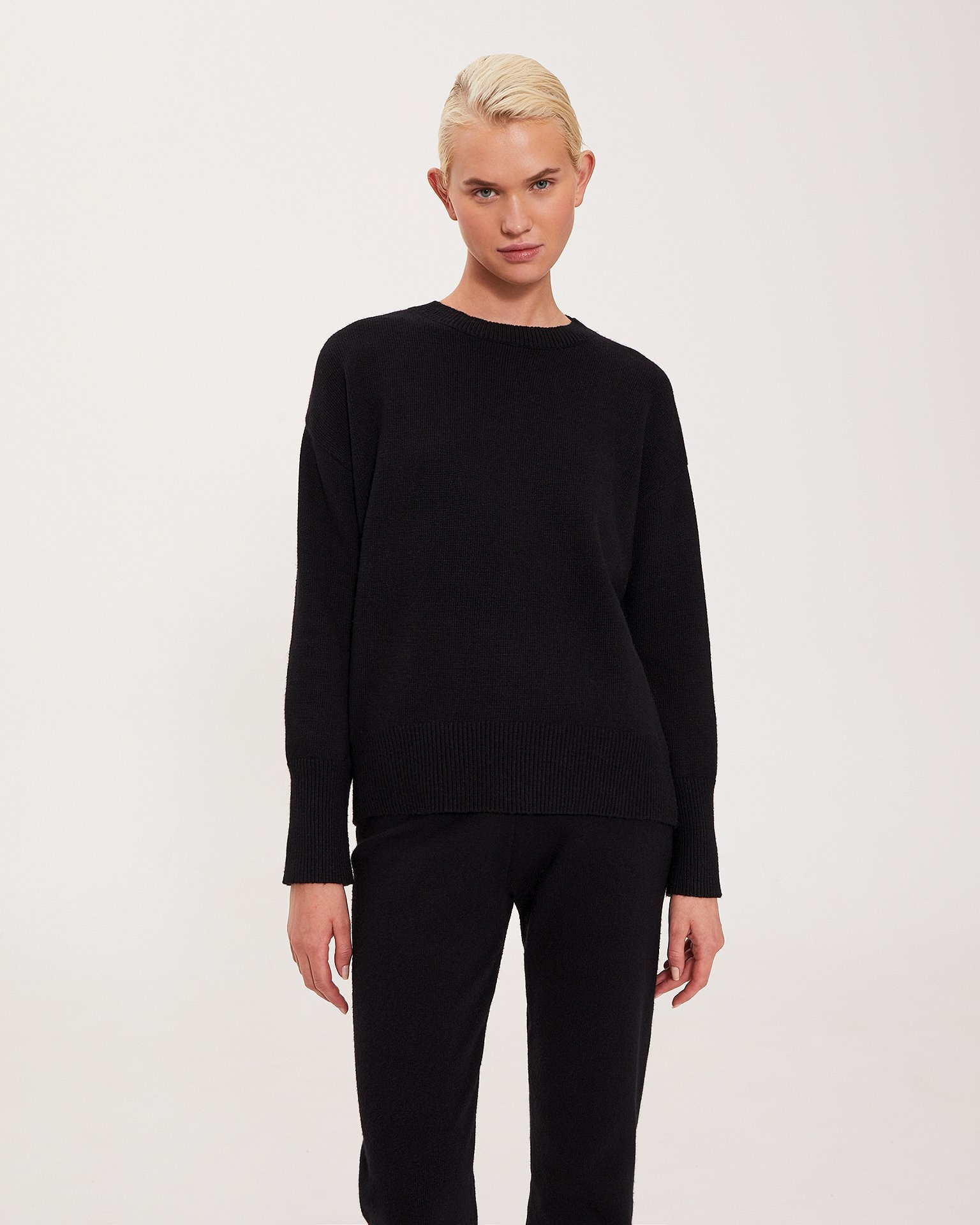 Костюм из шерсти и кашемира