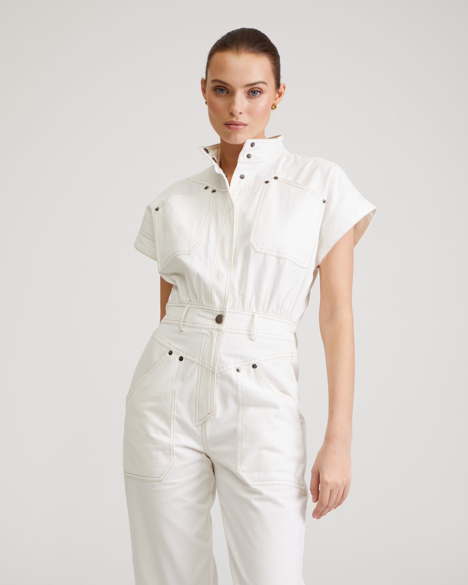 Белоснежный комбинезон