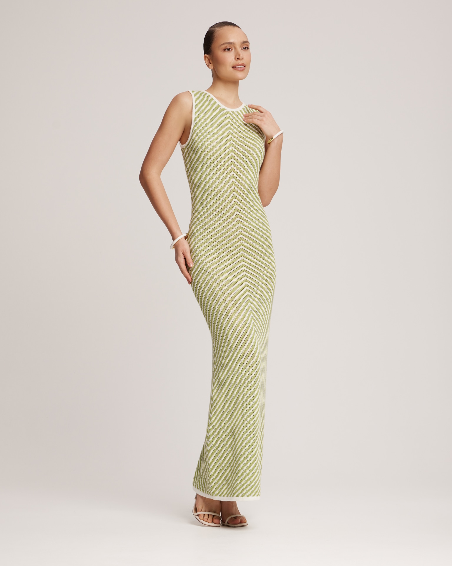 Платье кроше миди