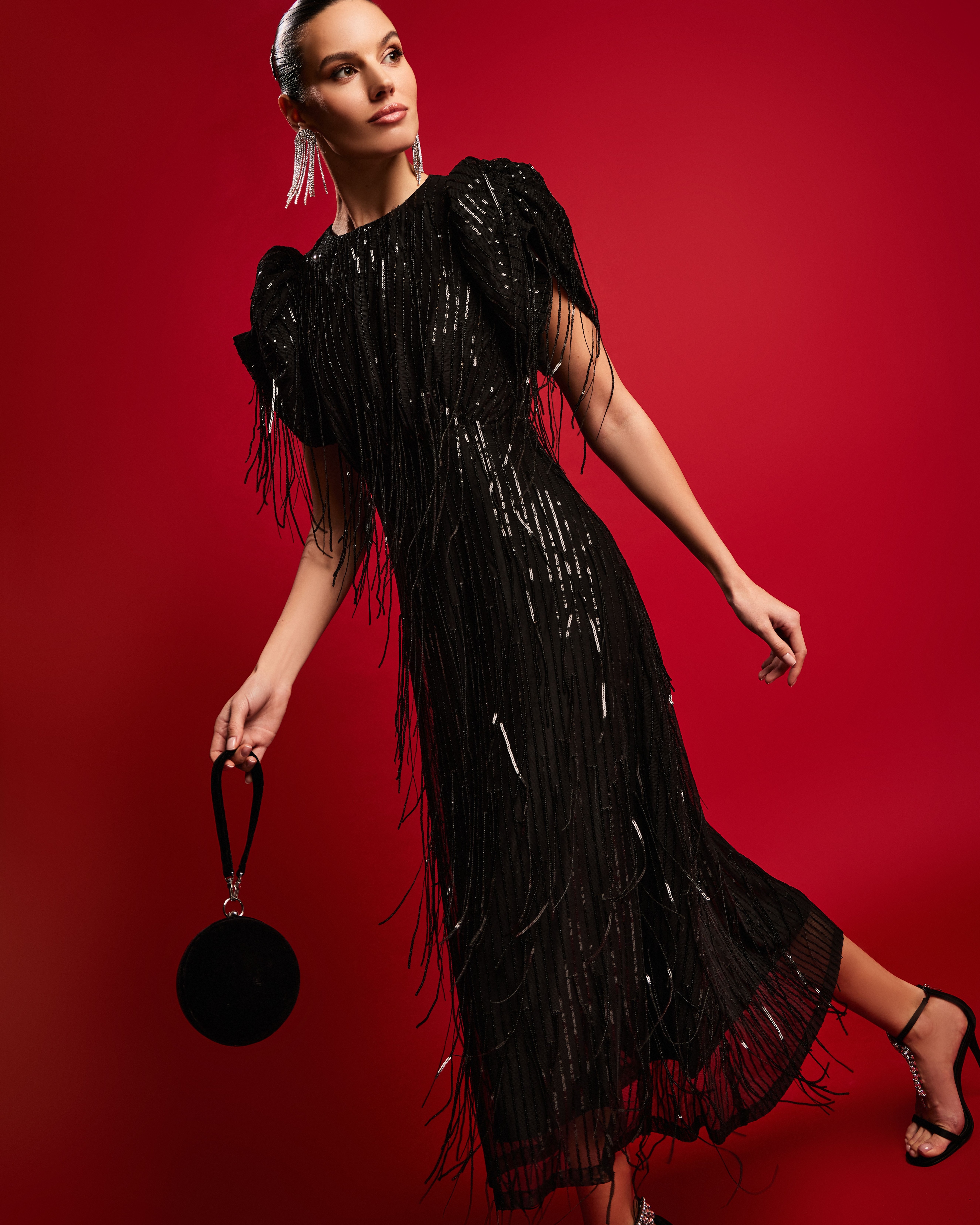 Платье с пайетками