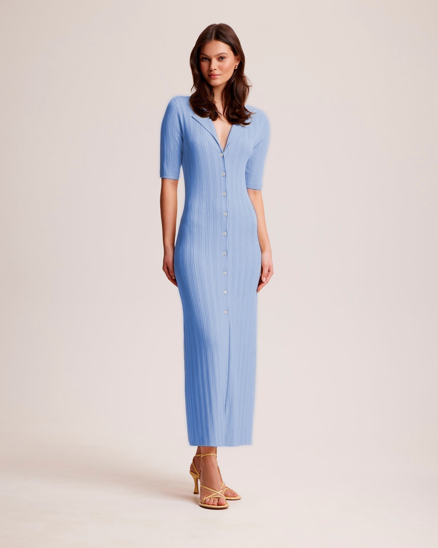 Трикотажное платье в голубом цвете