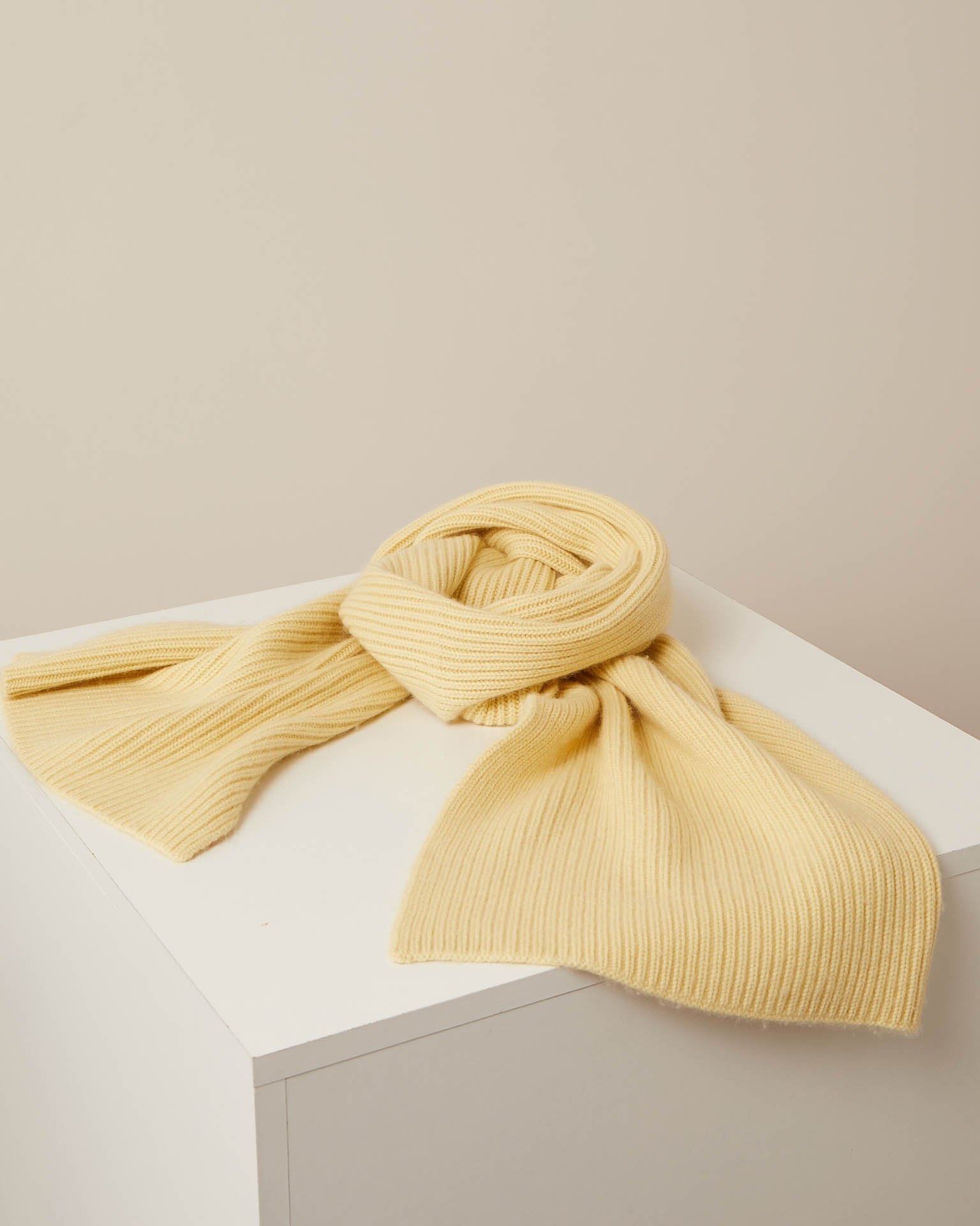 Шарф из шерсти и кашемира