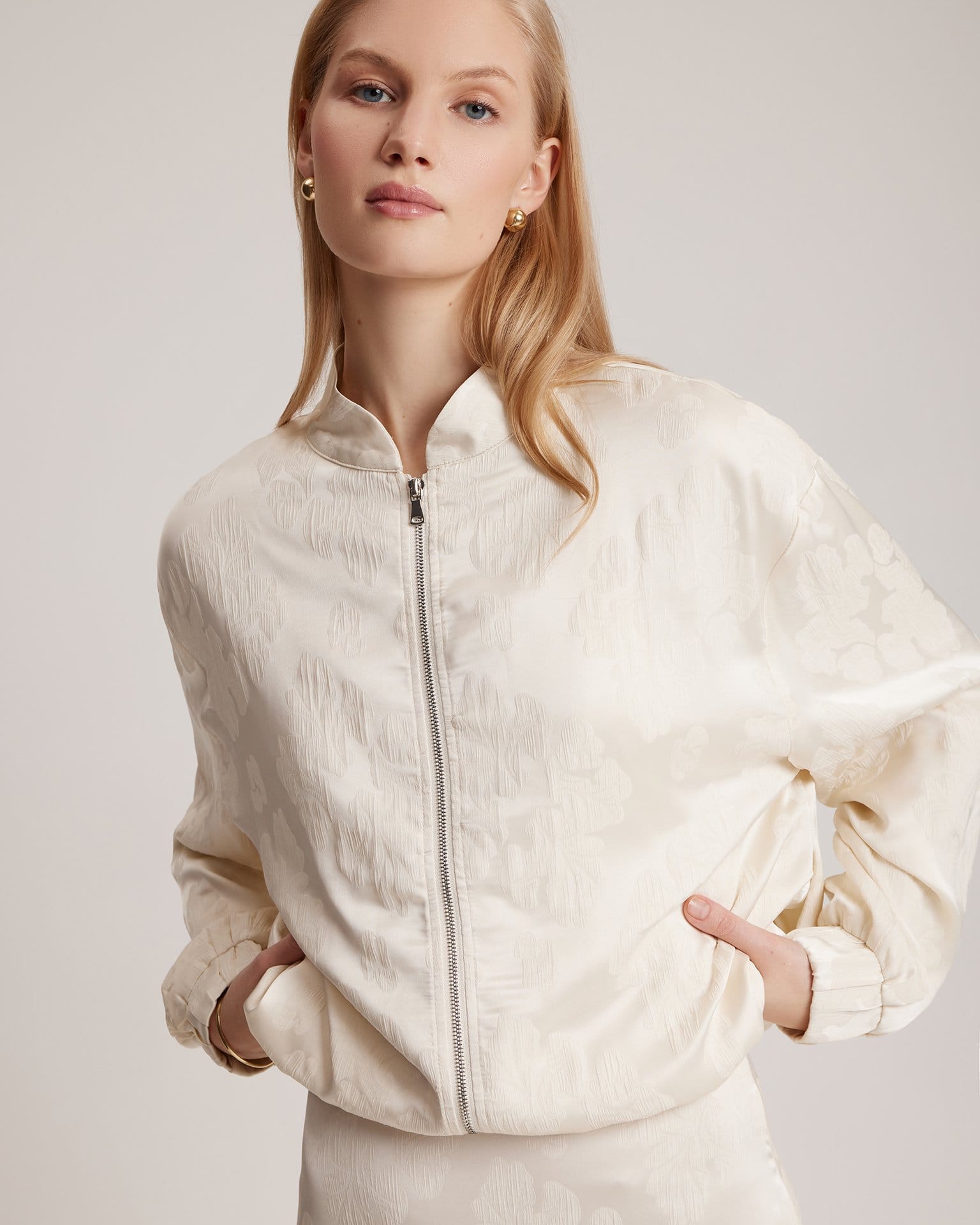 Удлиненный бомбер