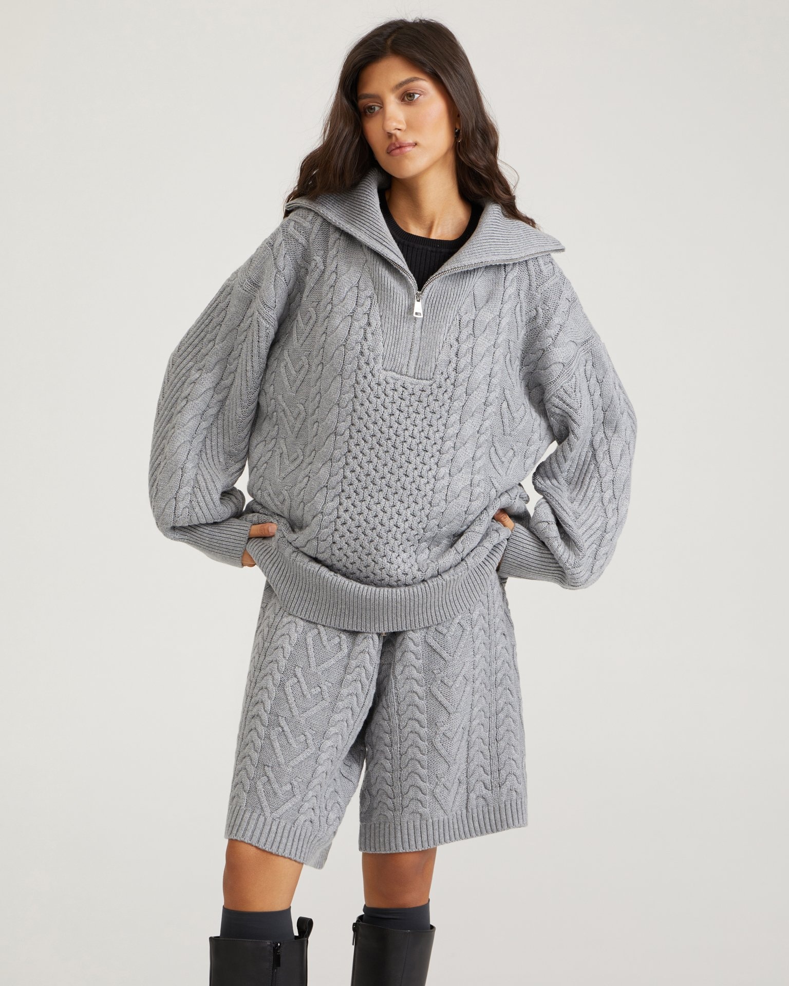 Свитер с воротником на молнии