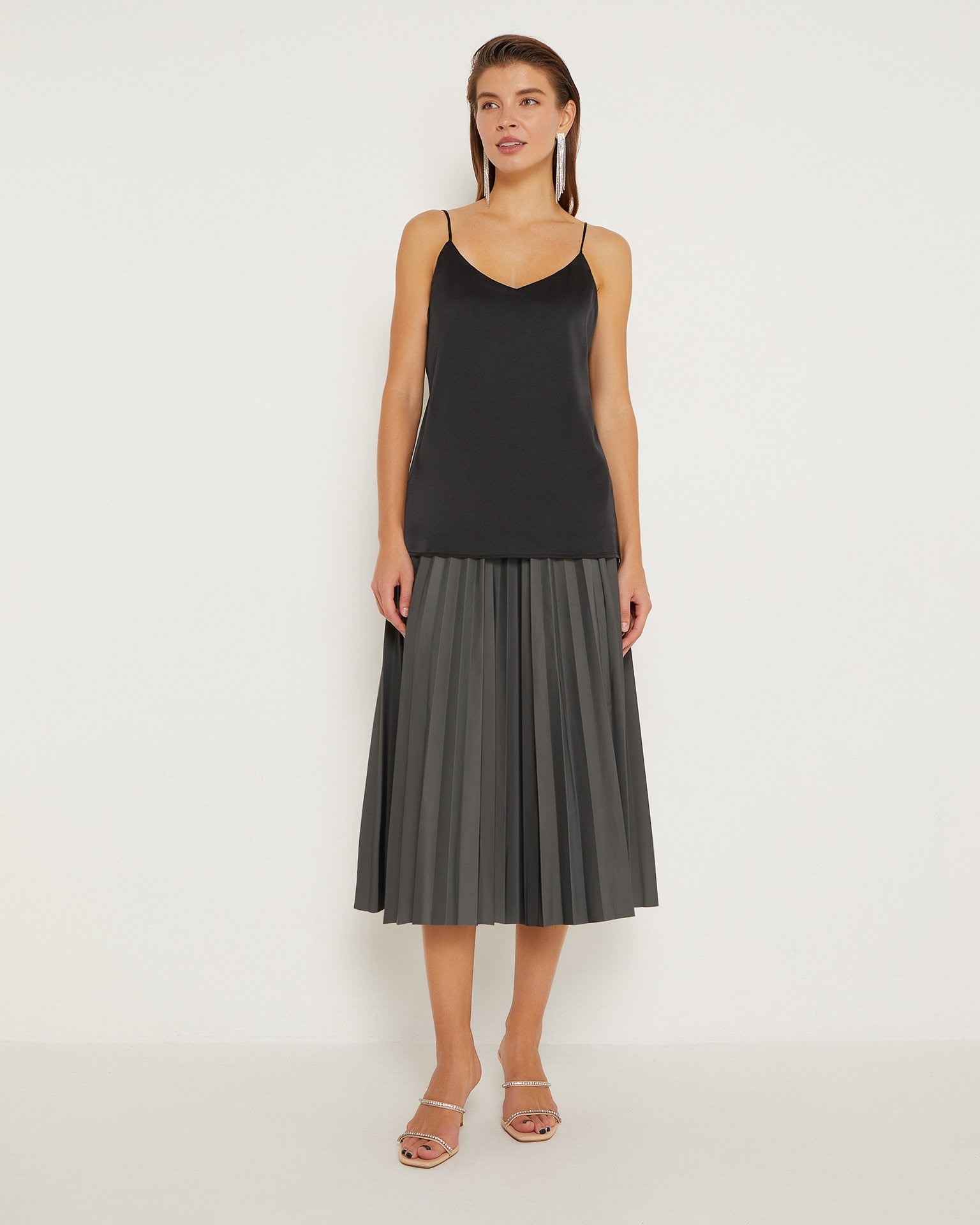 Длинная юбка-плиссе в графитовом цвете