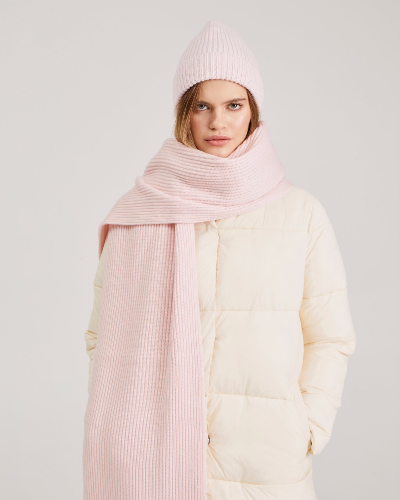 Широкий шарф