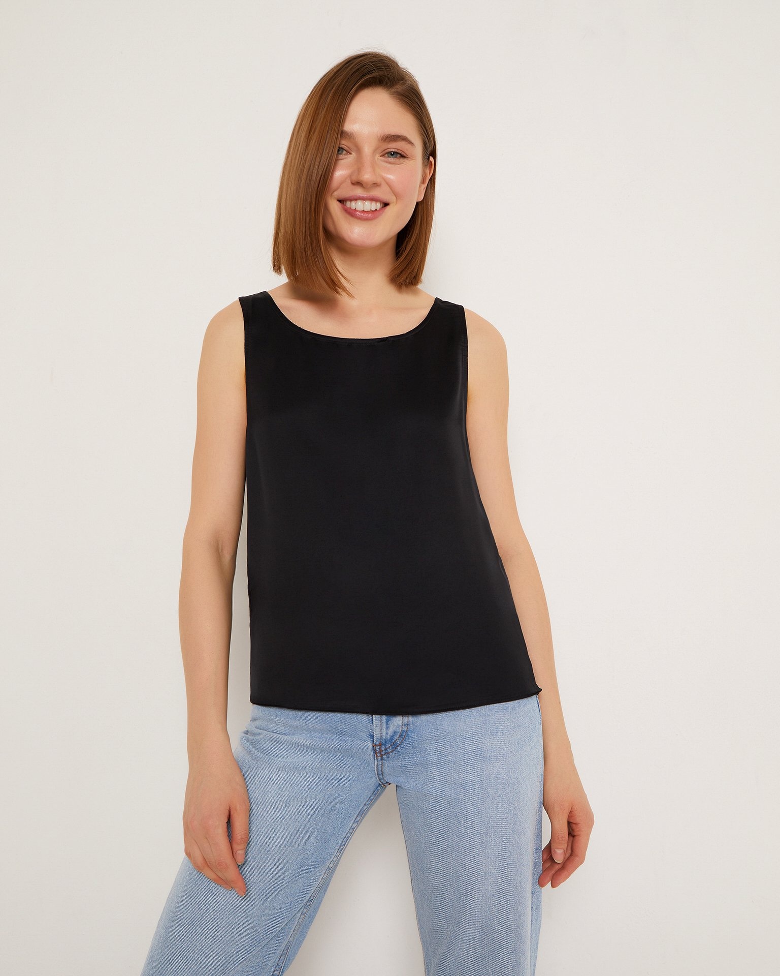 Топ черного цвета