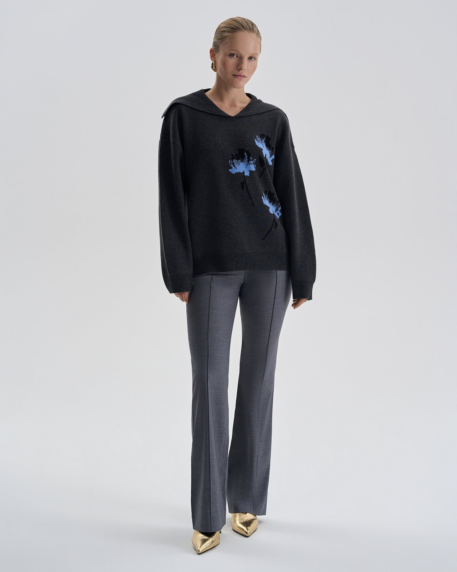 Джемпер с широким воротником