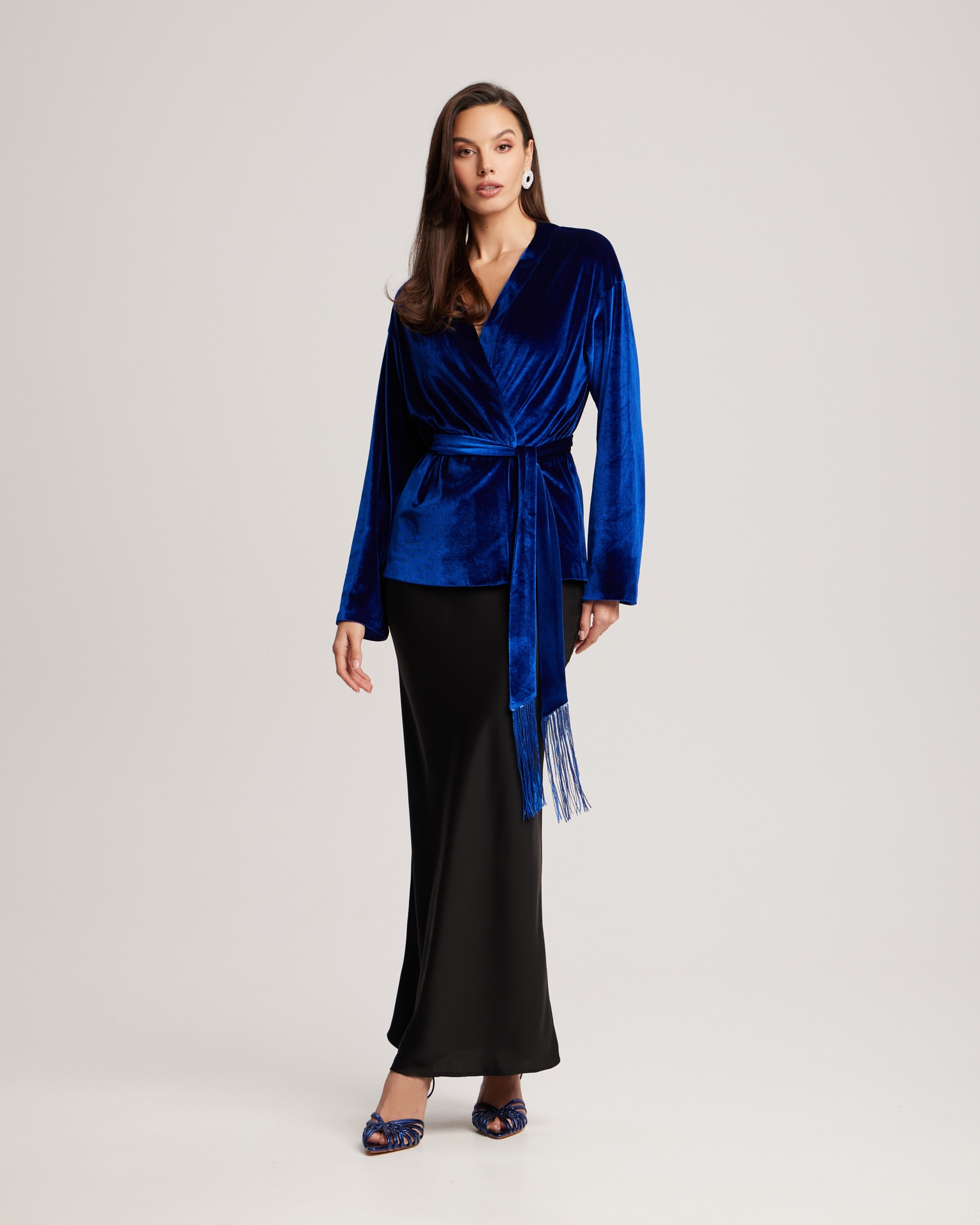 Синее бархатное кимоно